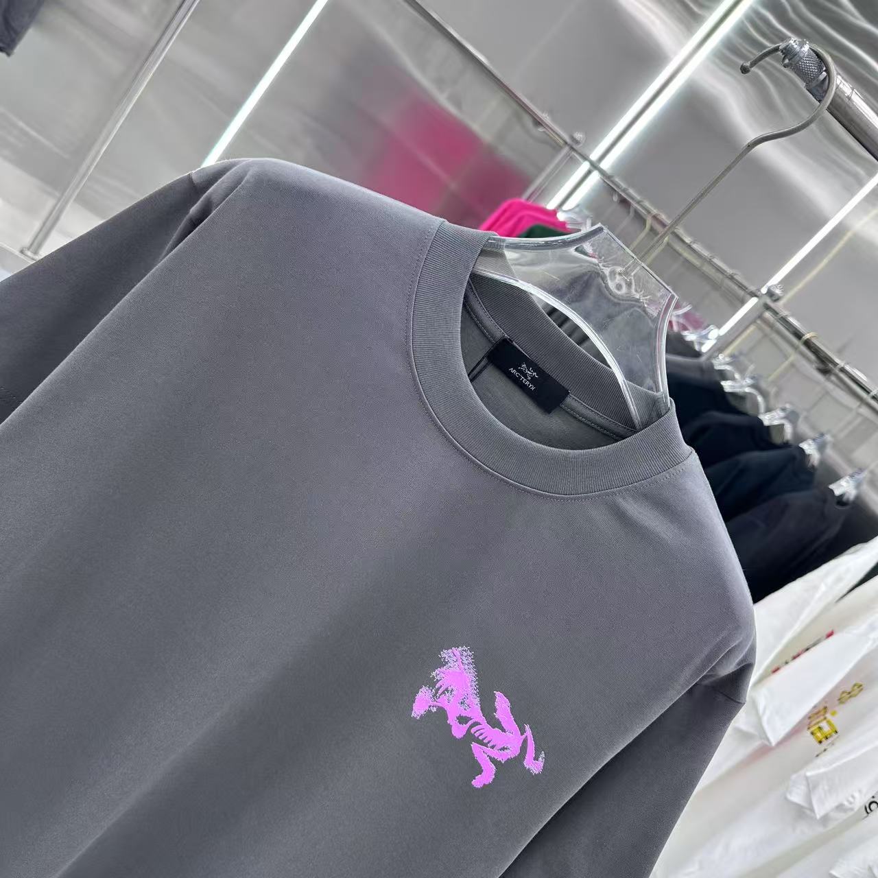 LuxluxHouse Best Quality Clothes T-shirt Arcteryx