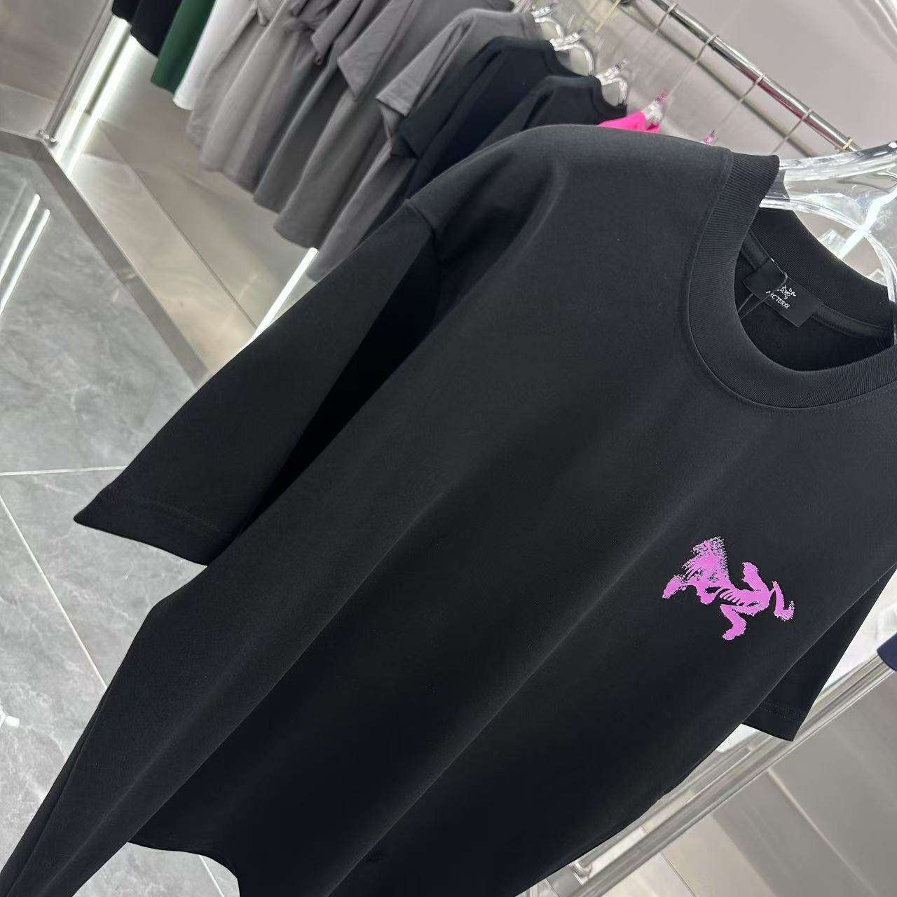 LuxluxHouse Best Quality Clothes T-shirt Arcteryx