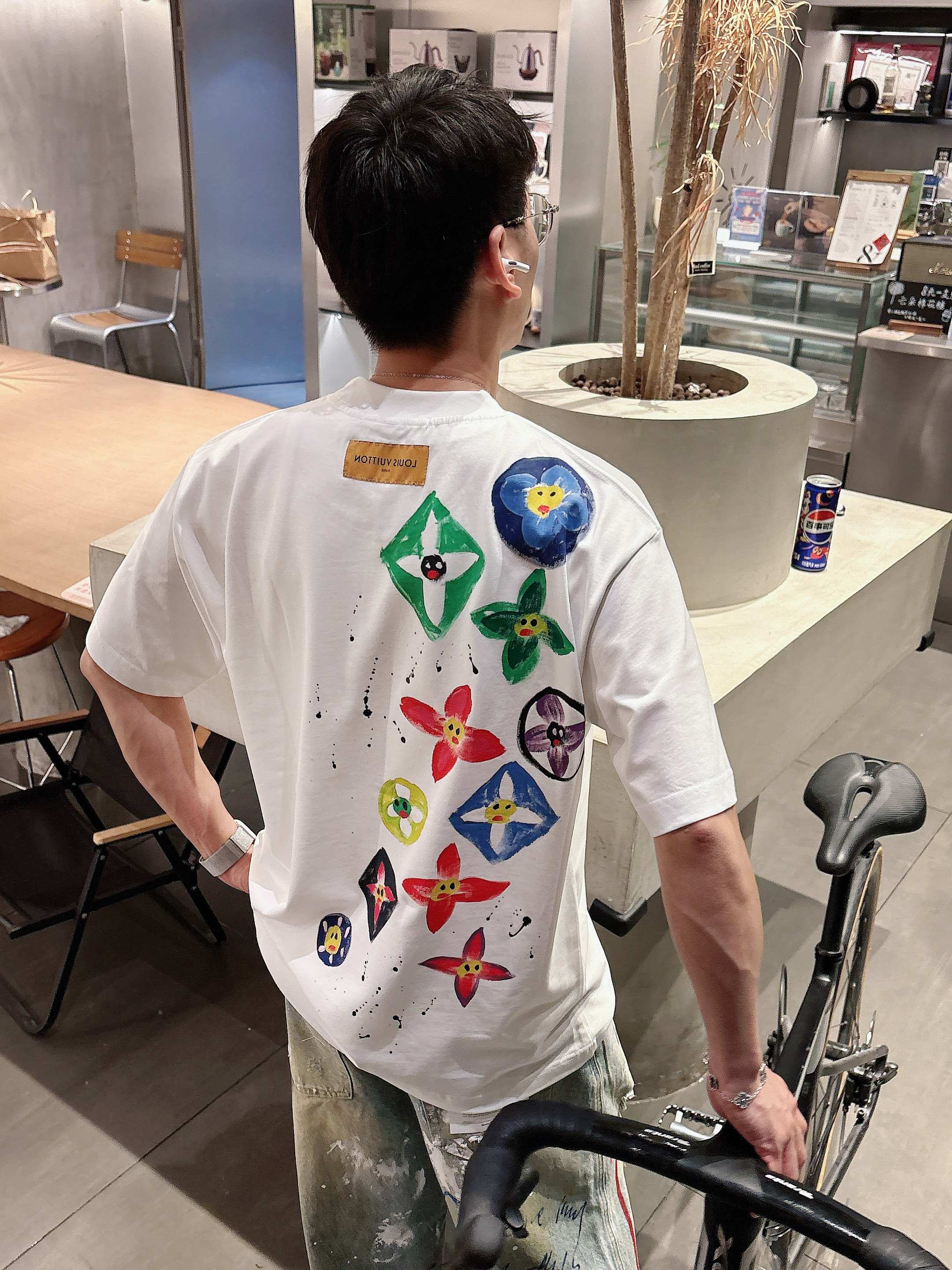 LuxluxHouse Best Quality Clothes T-shirt Louis Vuitton