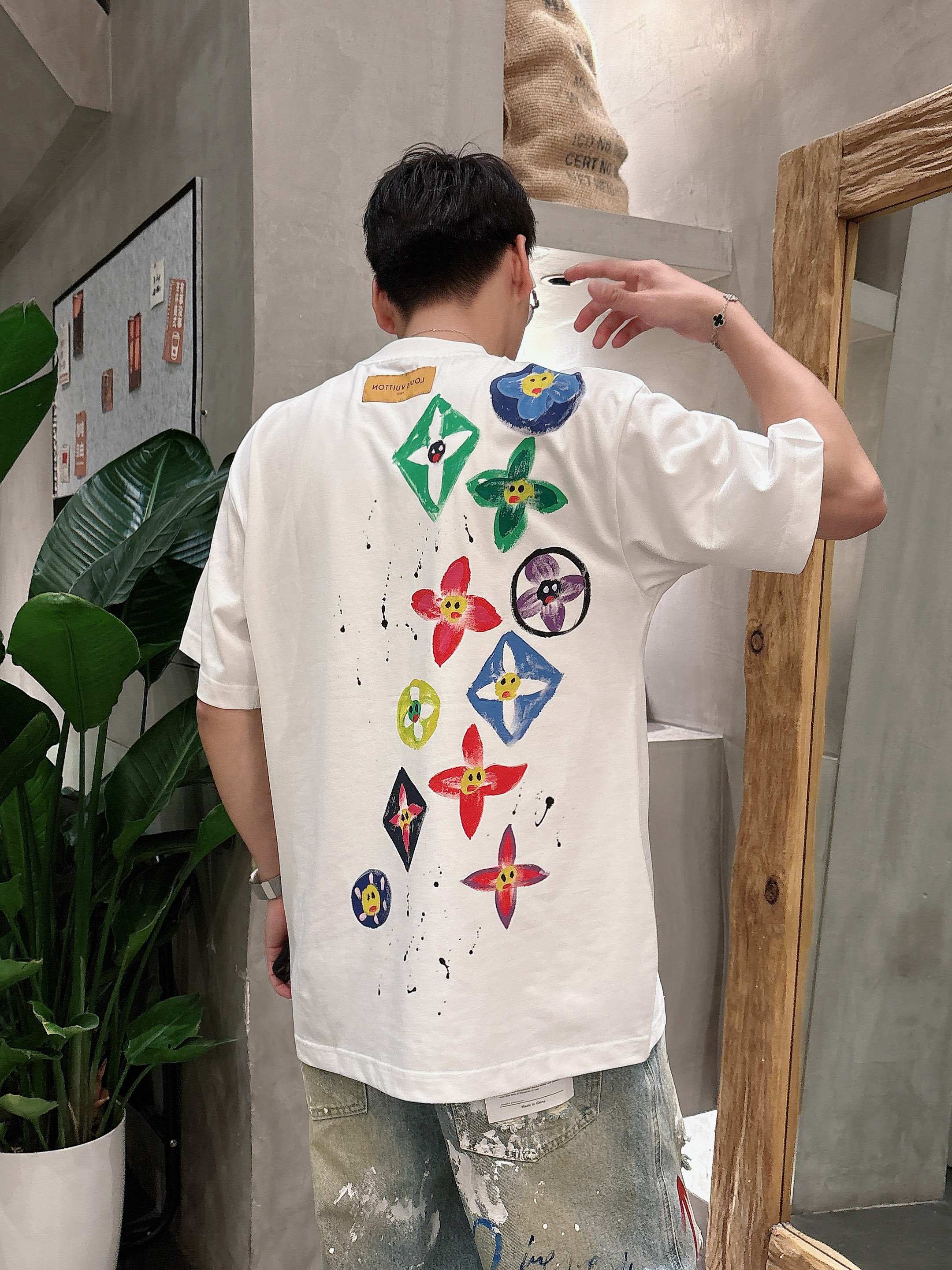 LuxluxHouse Best Quality Clothes T-shirt Louis Vuitton