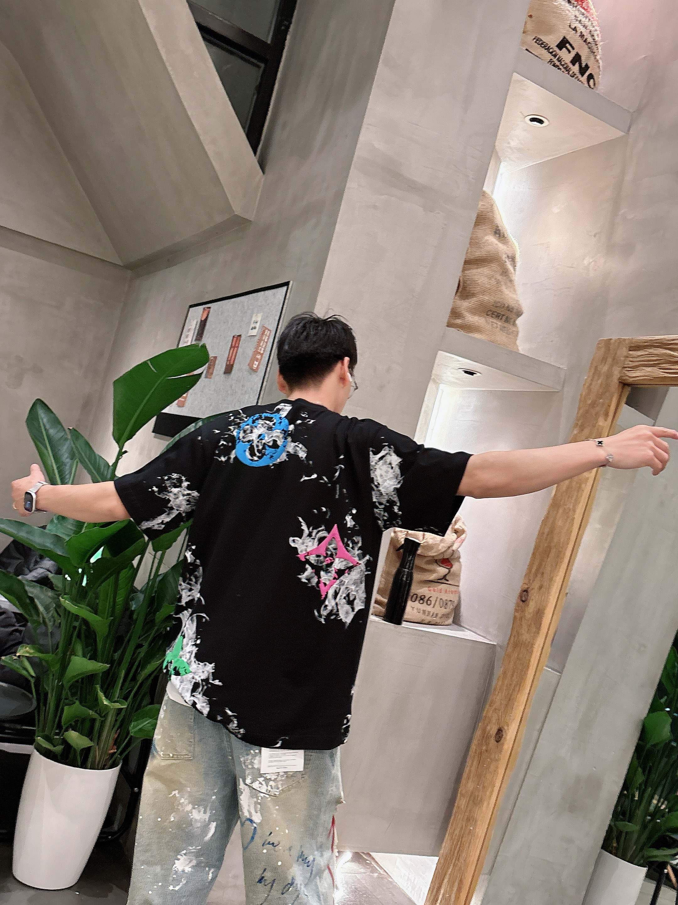 LuxluxHouse Best Quality Clothes T-shirt Louis Vuitton