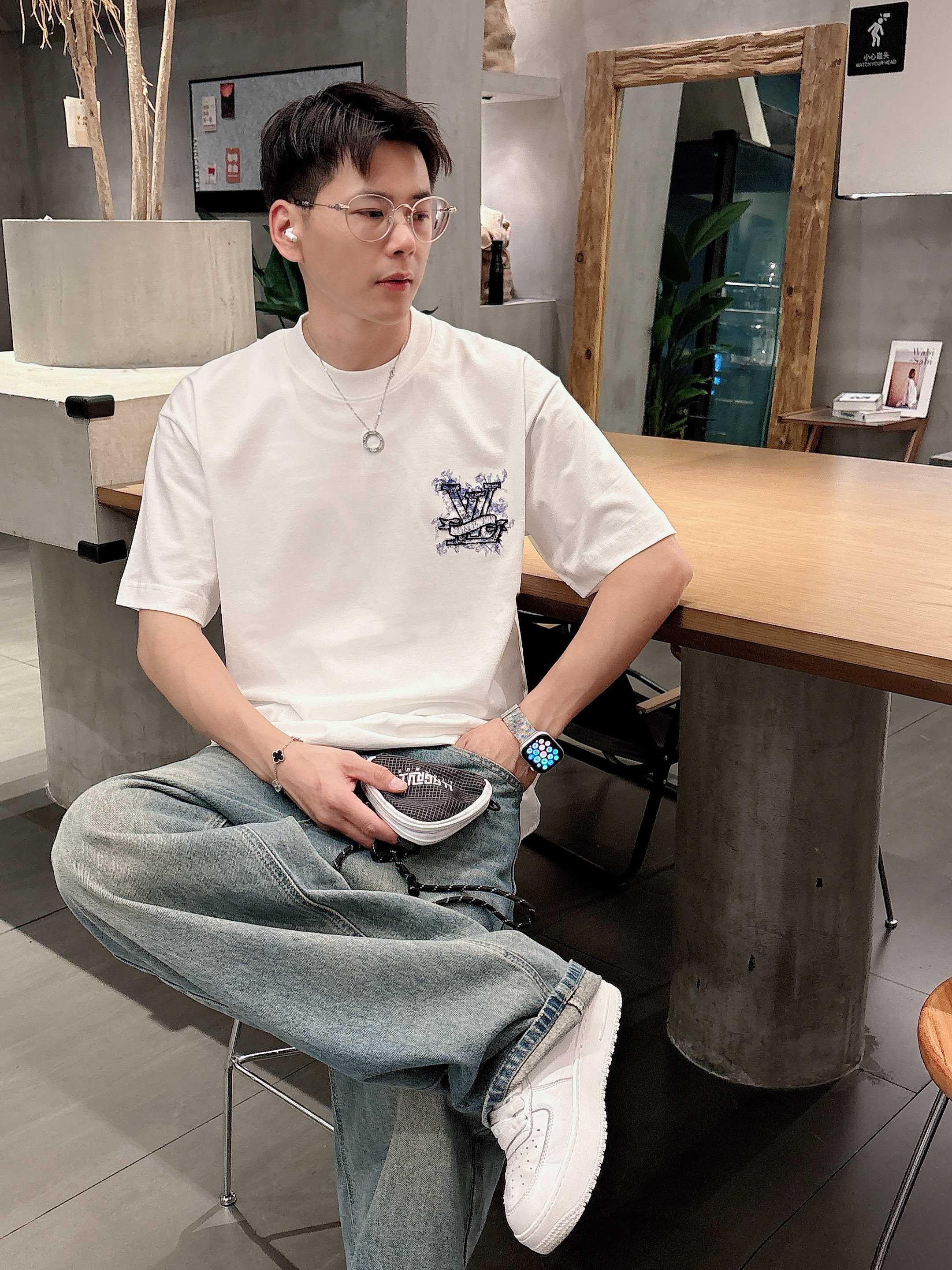 LuxluxHouse Best Quality Clothes T-shirt Louis Vuitton