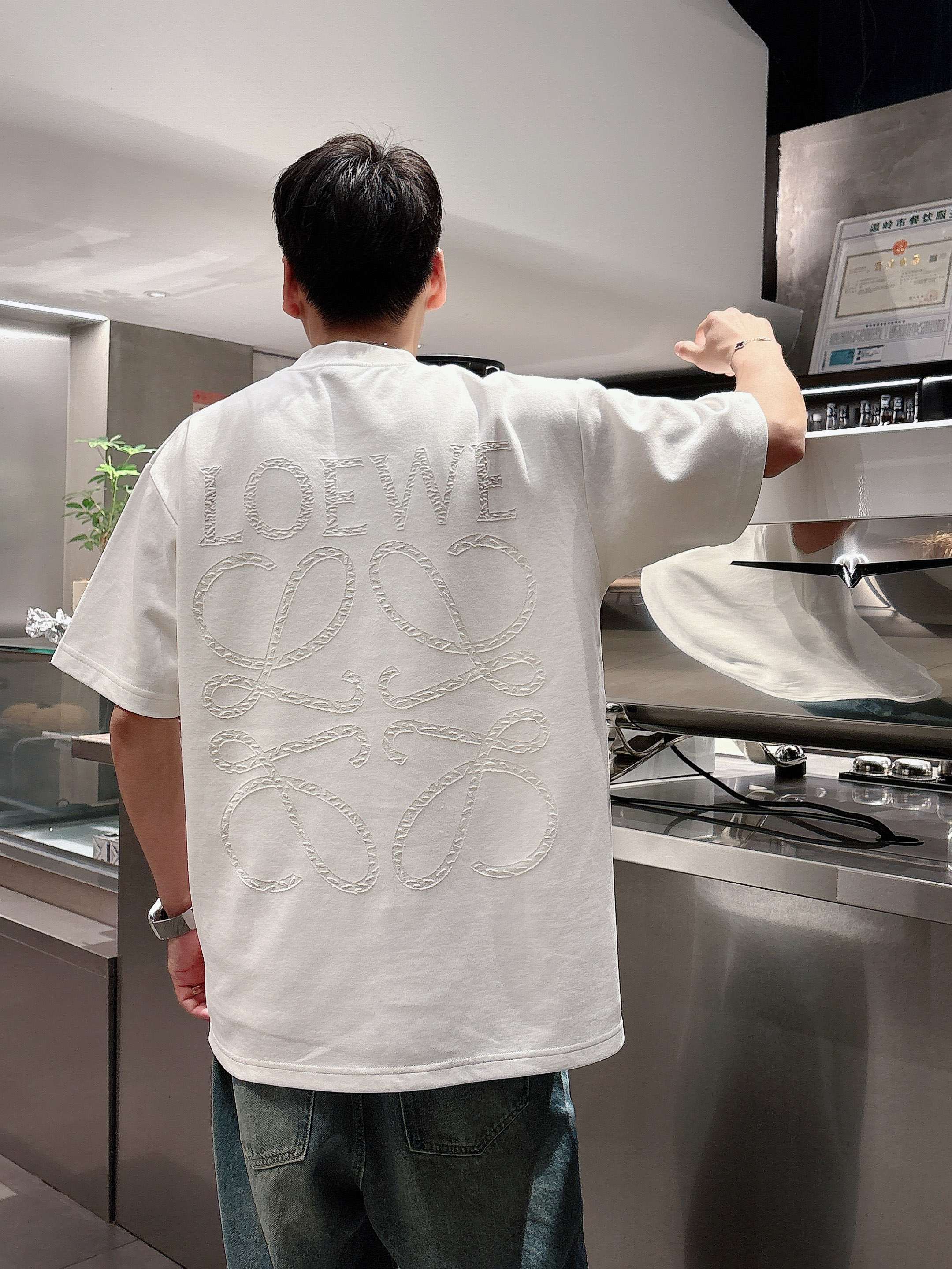 LuxluxHouse Best Quality Clothes T-shirt Loewe