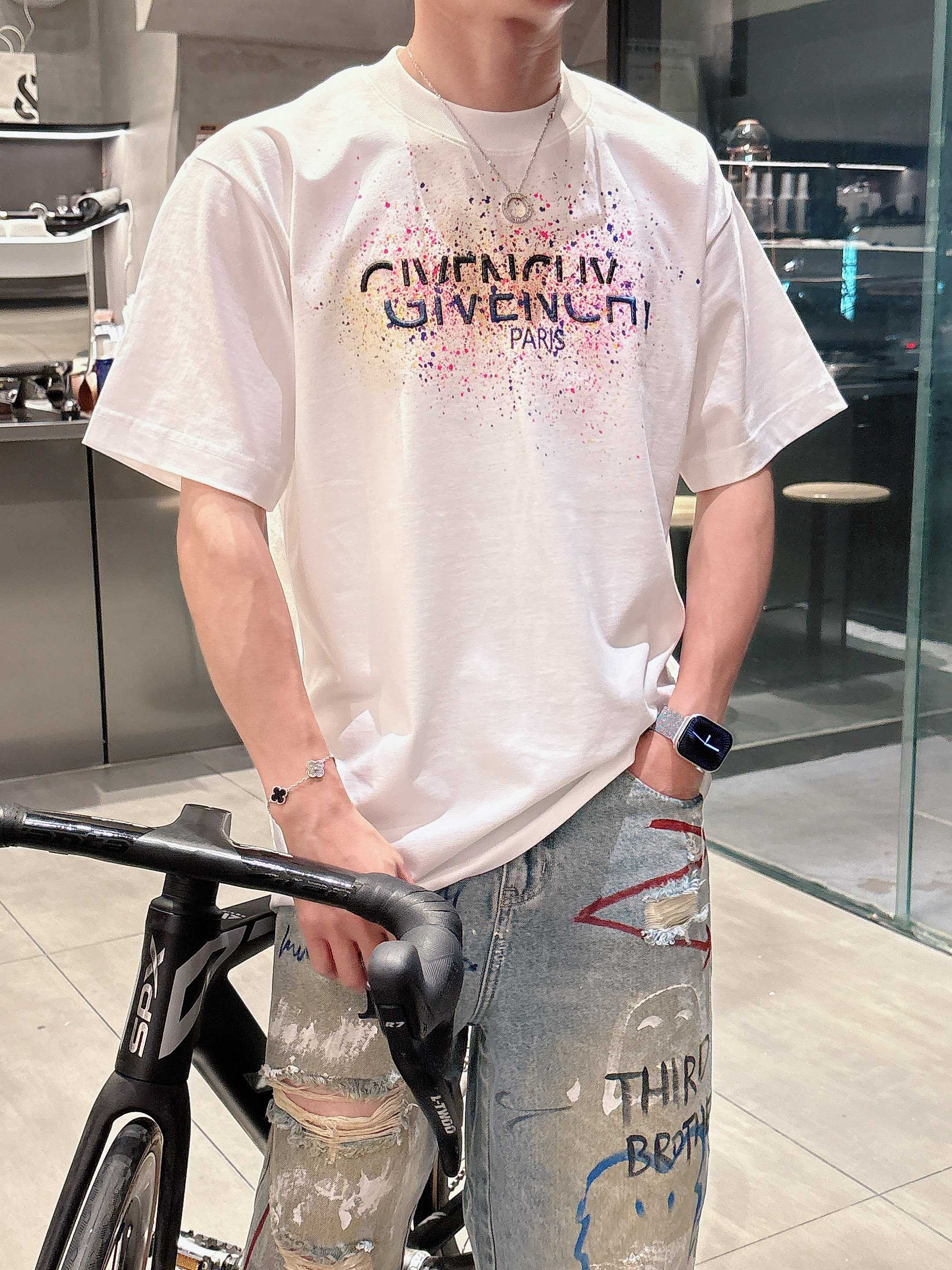 LuxluxHouse Best Quality Clothes Givenchy T-shirt