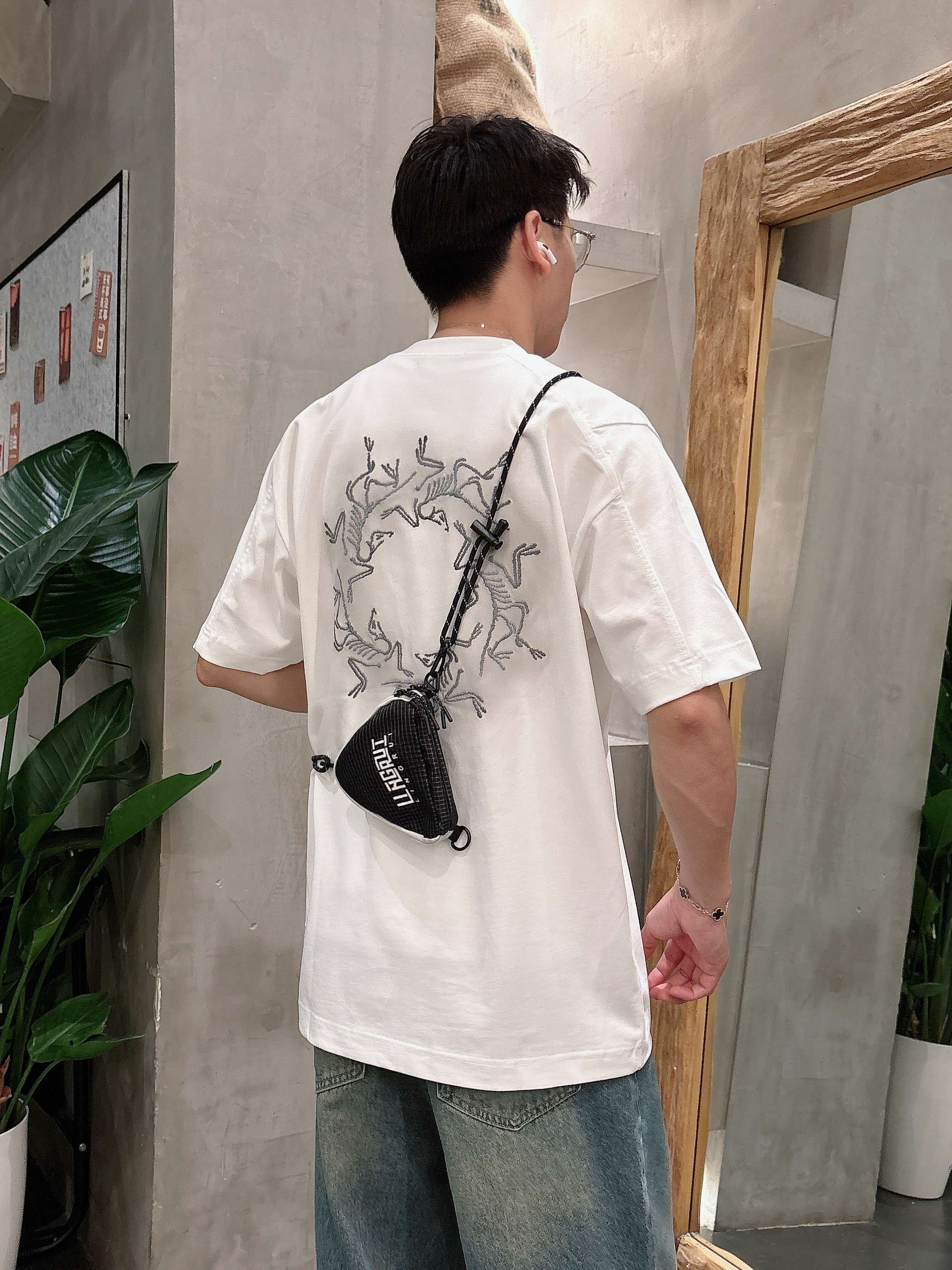 LuxluxHouse Best Quality Clothes T-shirt Arcteryx