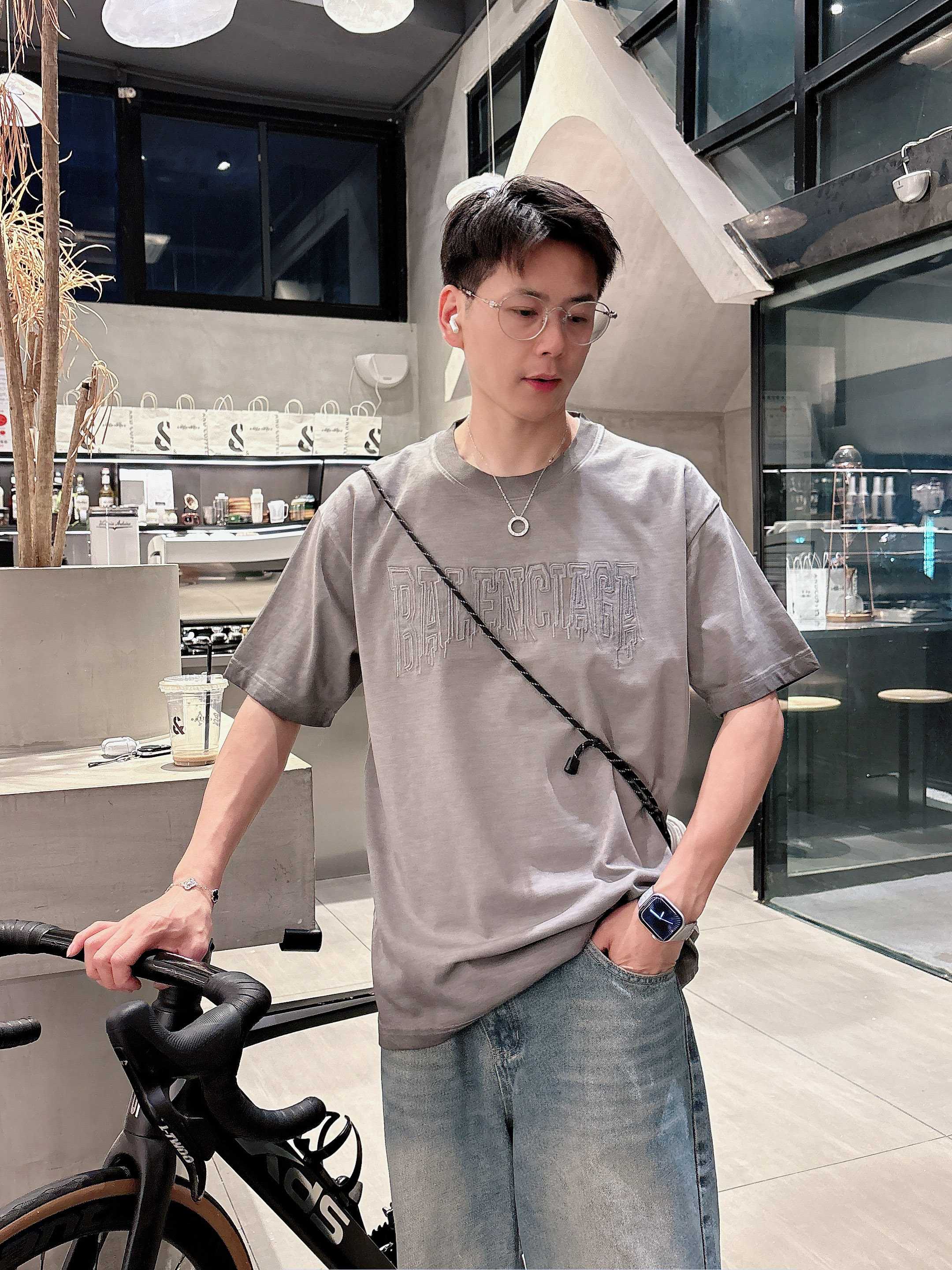 LuxluxHouse Best Quality Clothes Balenciaga T-shirt