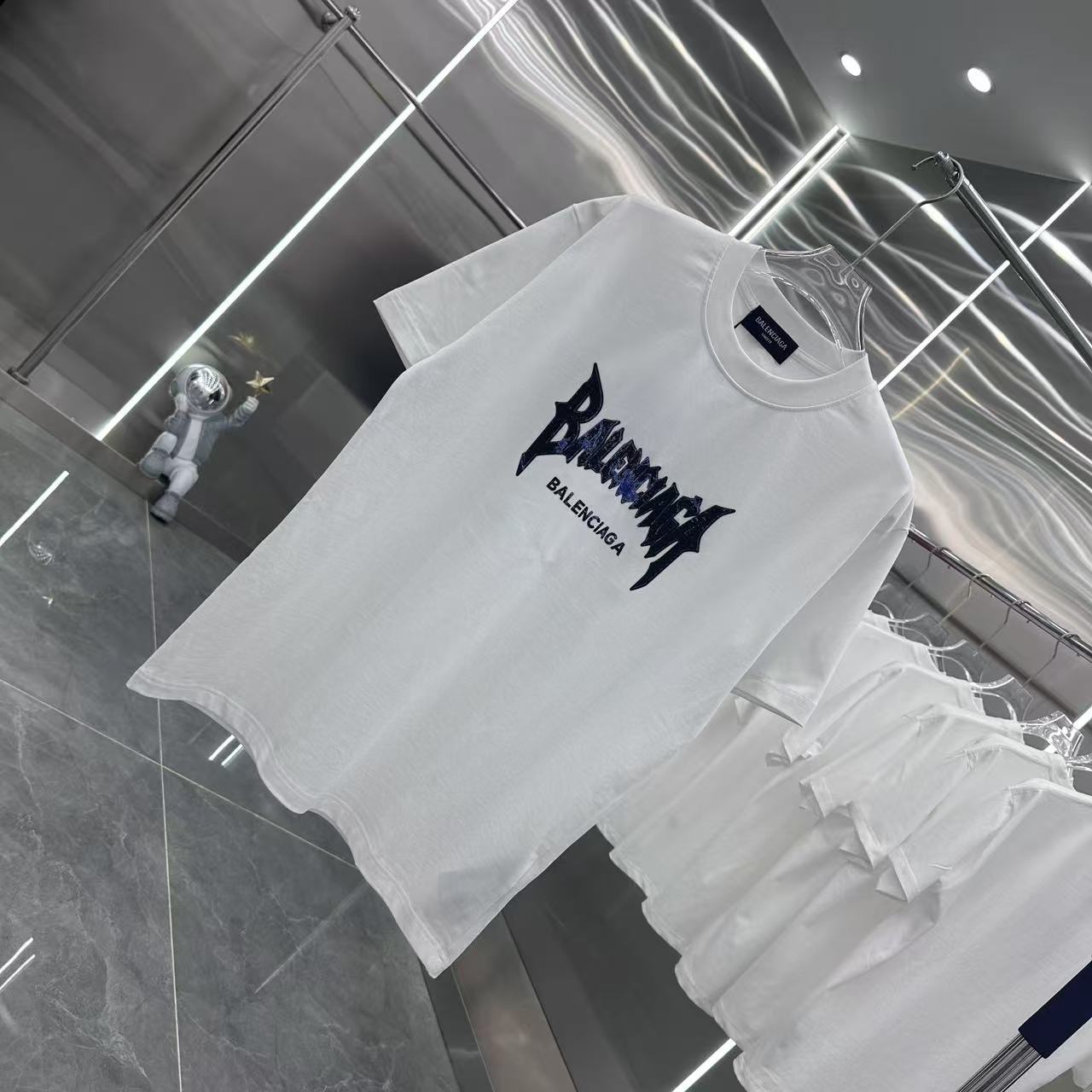 LuxluxHouse Best Quality Clothes Balenciaga T-shirt