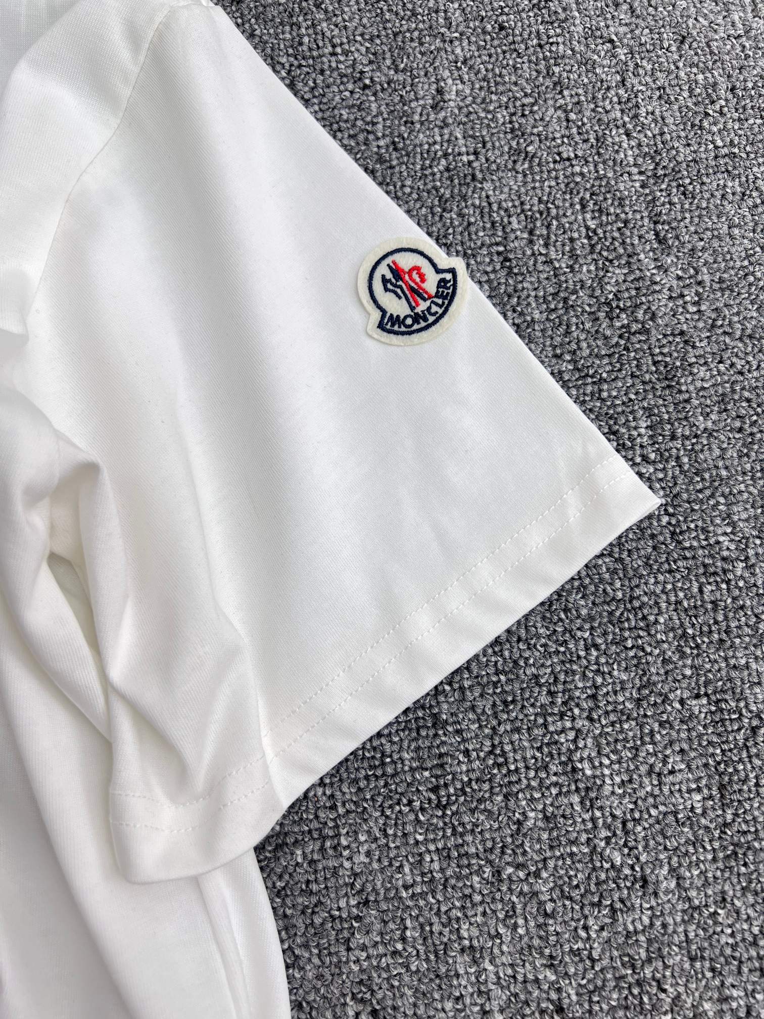 LuxluxHouse Best Quality Clothes T-shirt Moncler