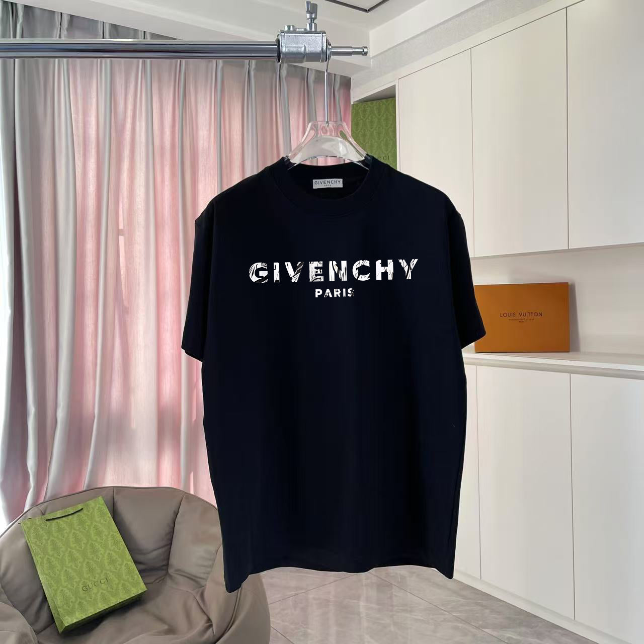 LuxluxHouse Best Quality Clothes Givenchy T-shirt