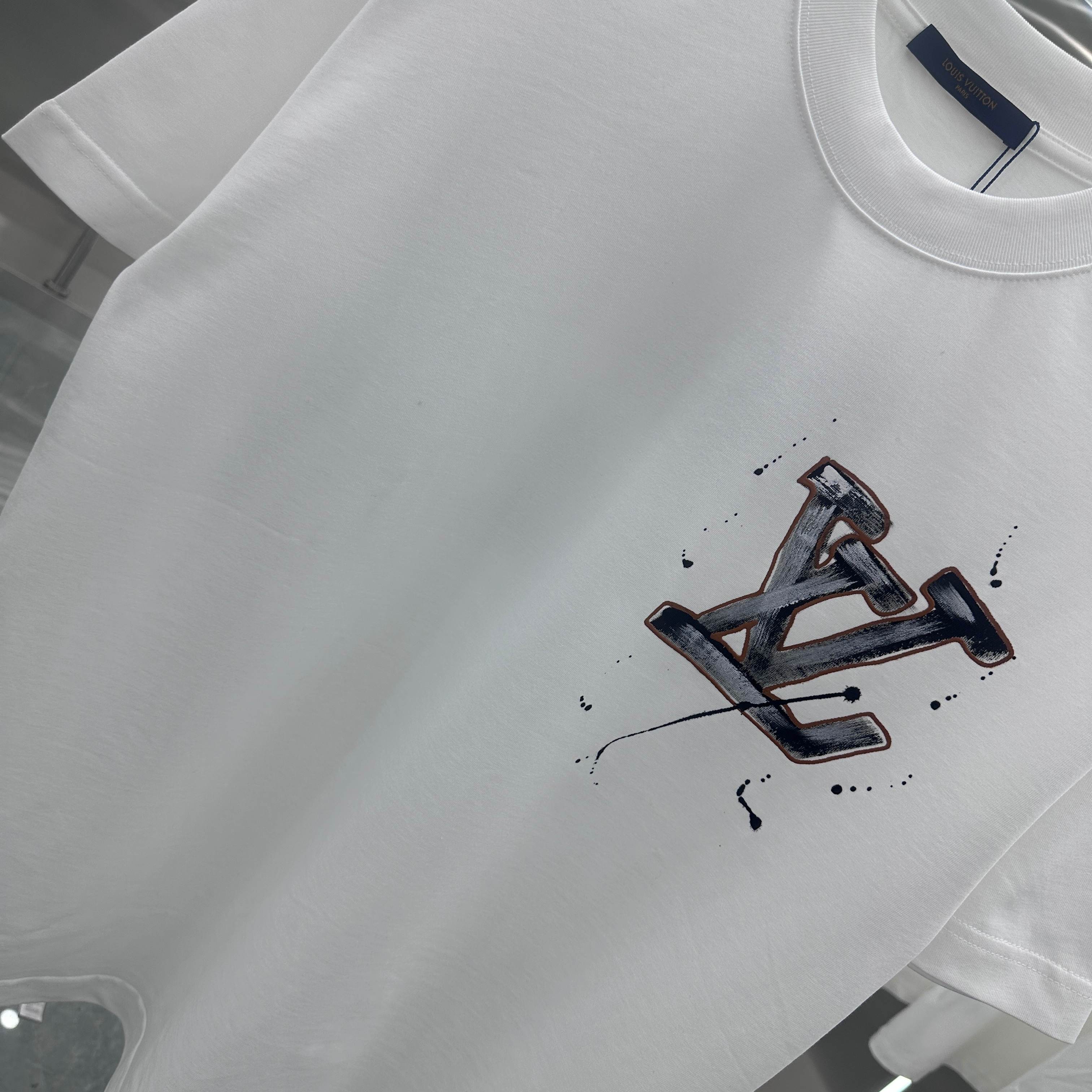 LuxluxHouse Best Quality Clothes T-shirt Louis Vuitton