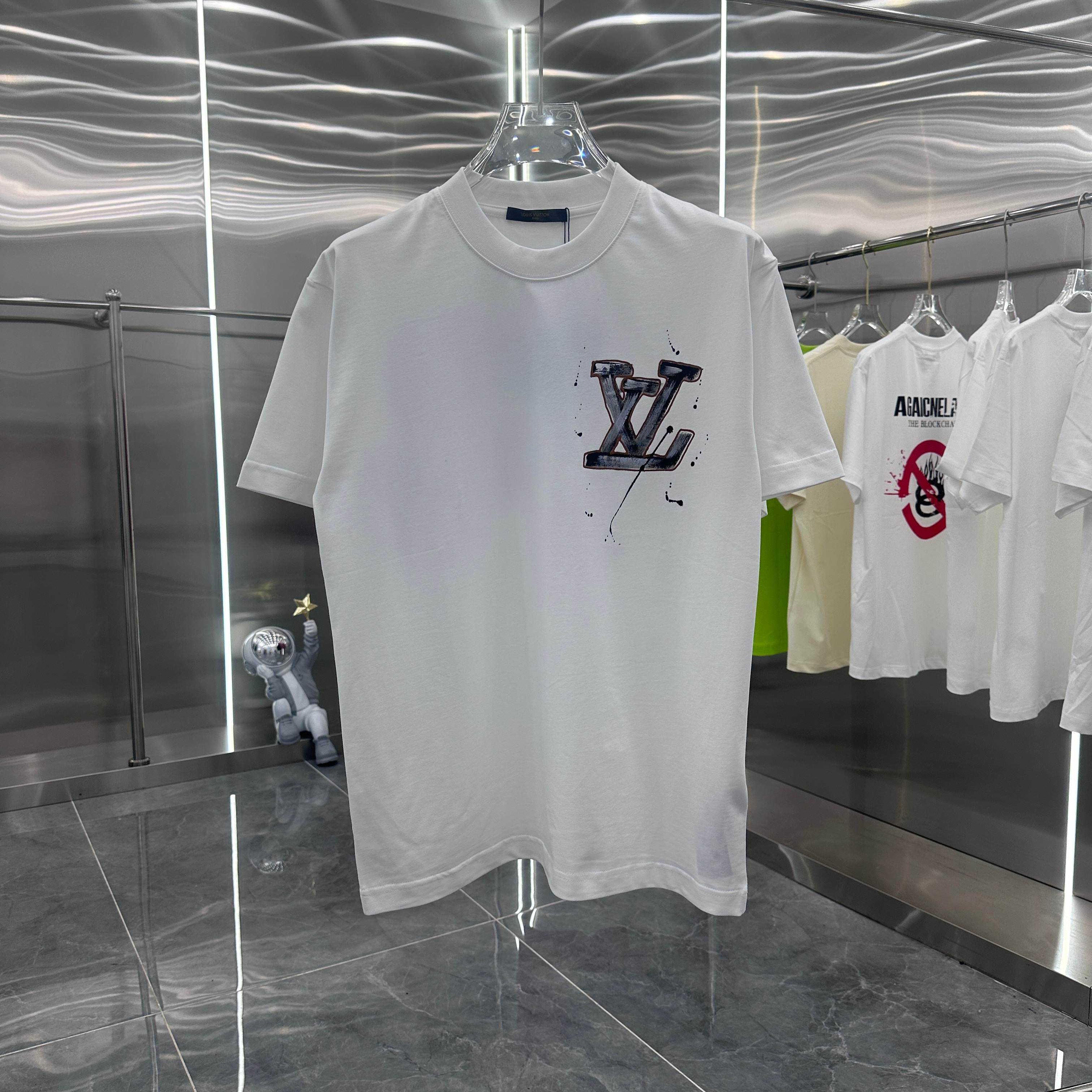 LuxluxHouse Best Quality Clothes T-shirt Louis Vuitton