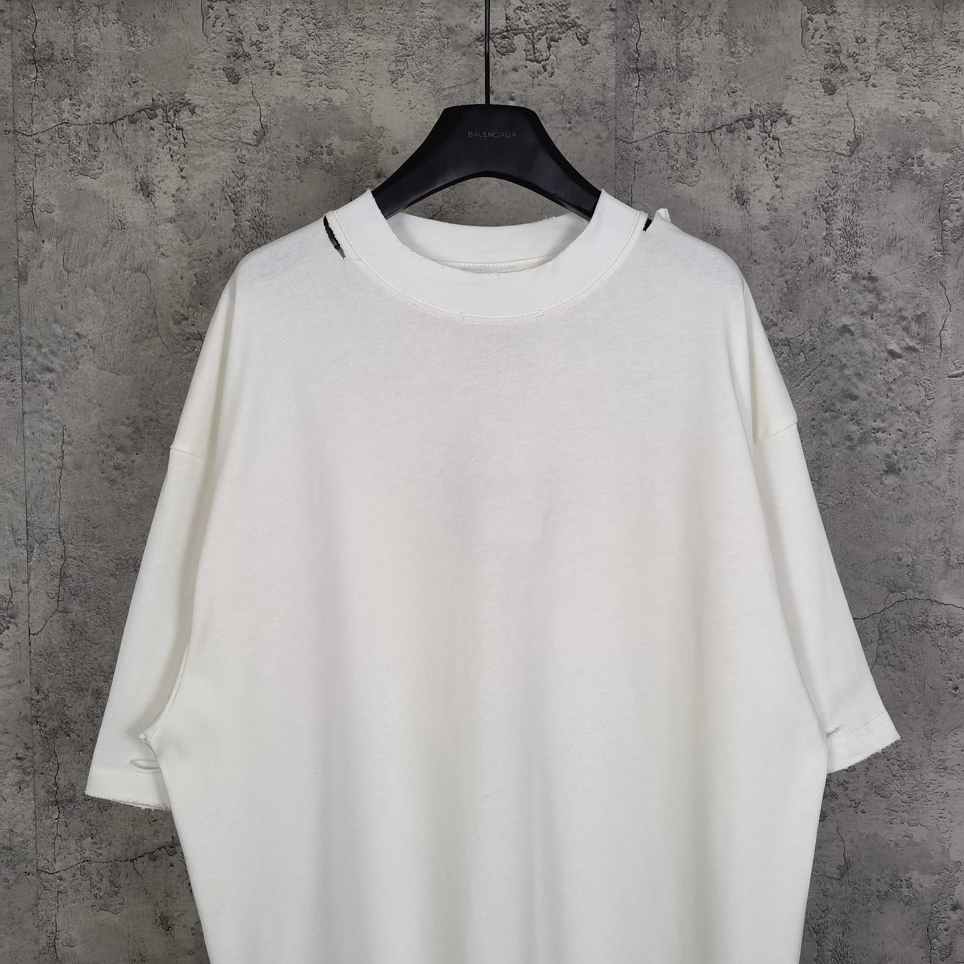 LuxluxHouse Best Quality Clothes Balenciaga T-shirt