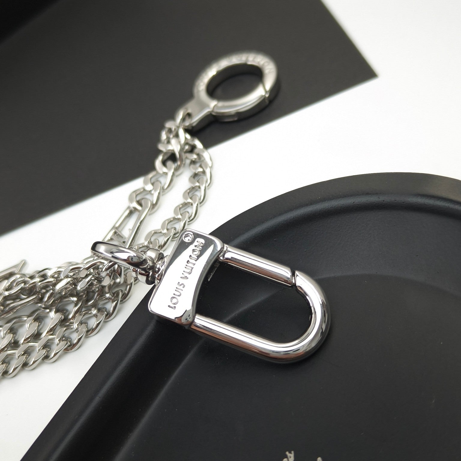 LuxluxHouse Best Quality Accessories Louis Vuitton Keychain