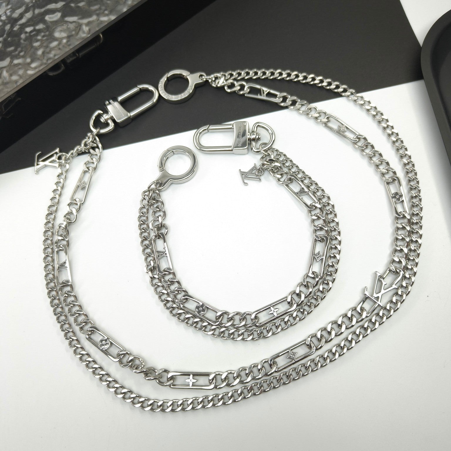 LuxluxHouse Best Quality Accessories Louis Vuitton Keychain