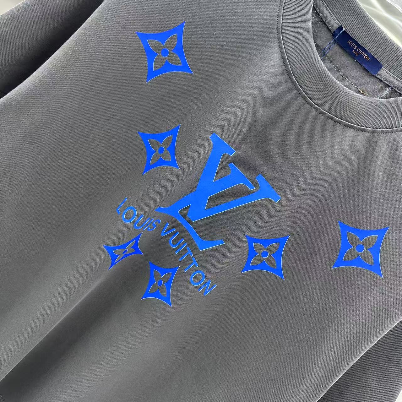 LuxluxHouse Best Quality Clothes T-shirt Louis Vuitton