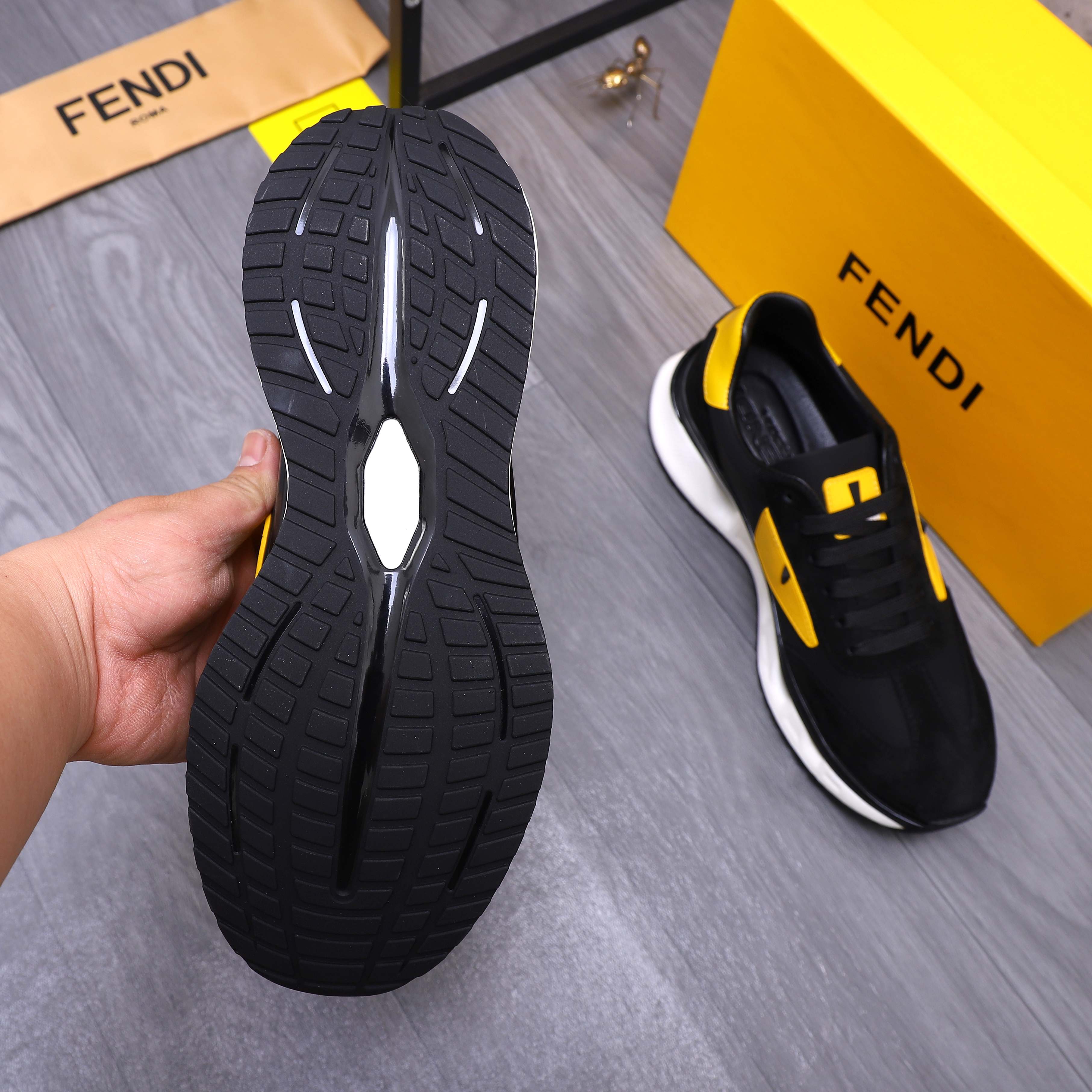LuxluxHouse Best Quality Shoes Fendi