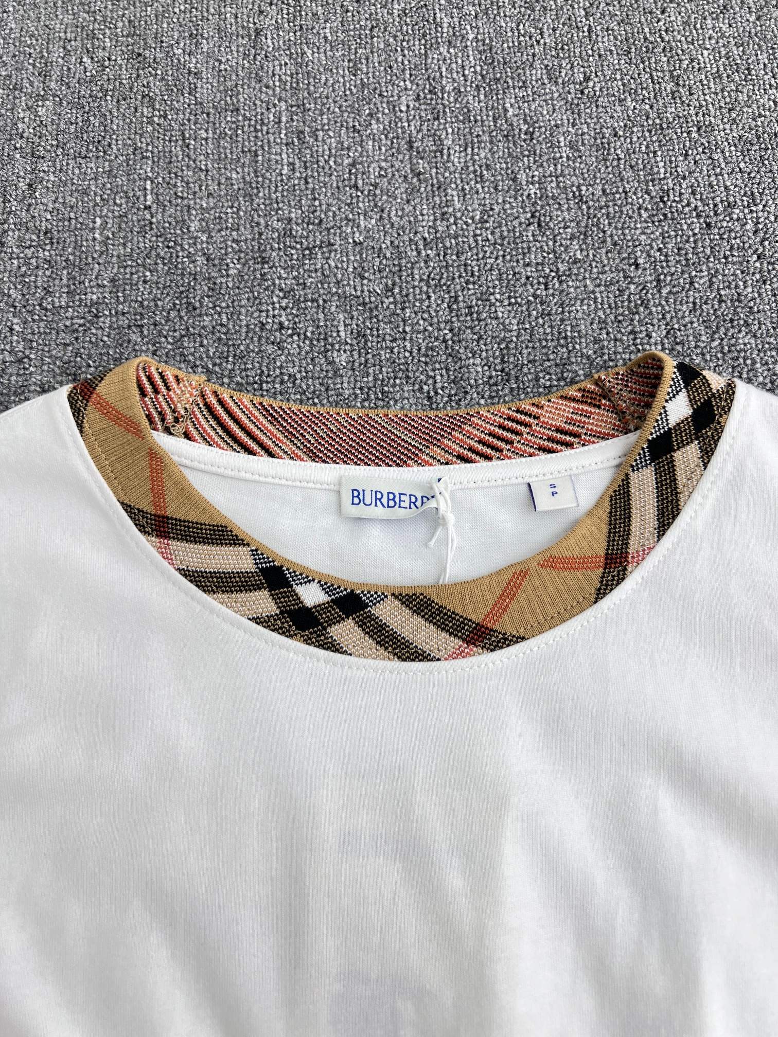 LuxluxHouse Best Quality Clothes Burberry T-shirt