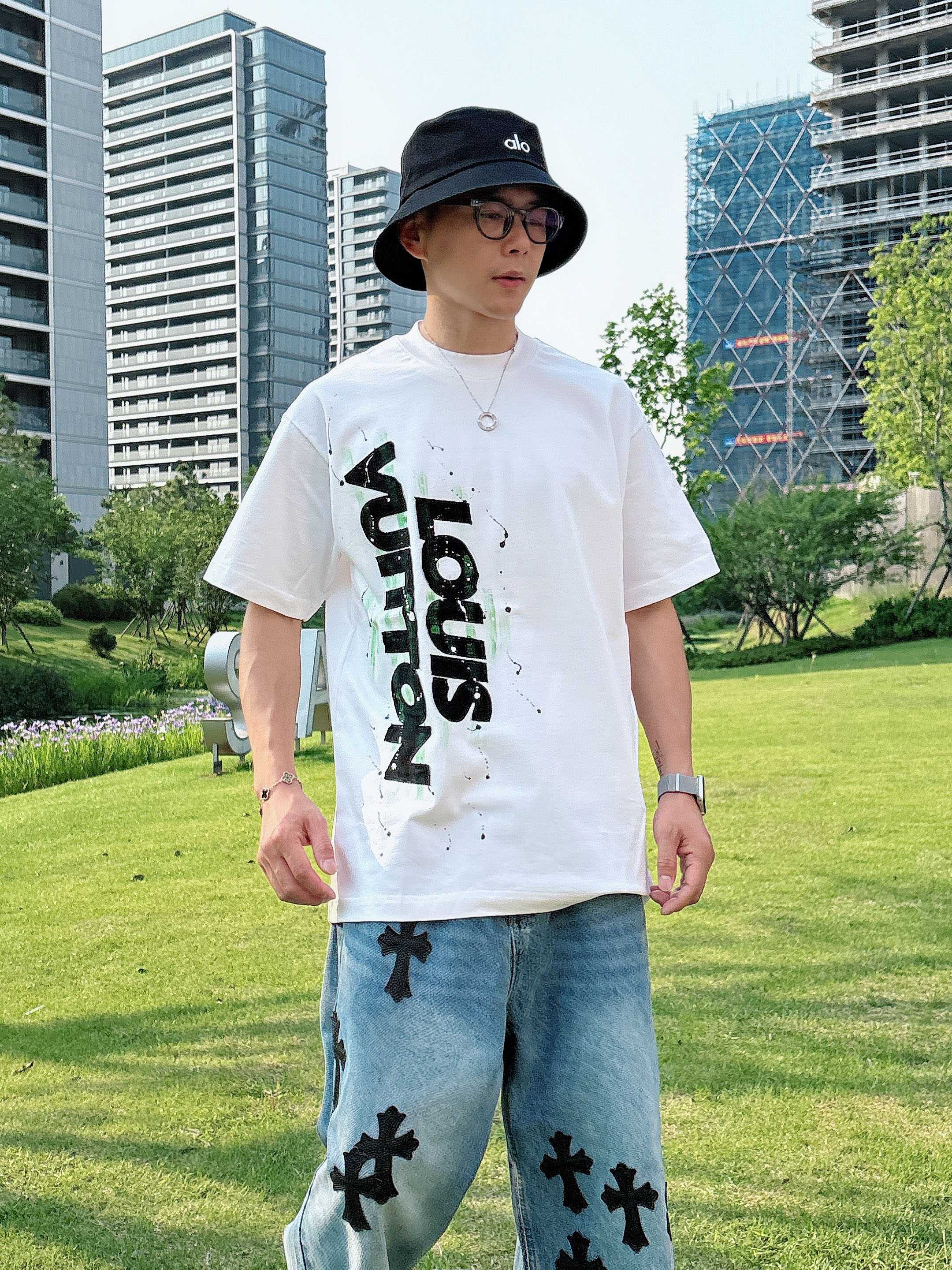 LuxluxHouse Best Quality Clothes T-shirt Louis Vuitton