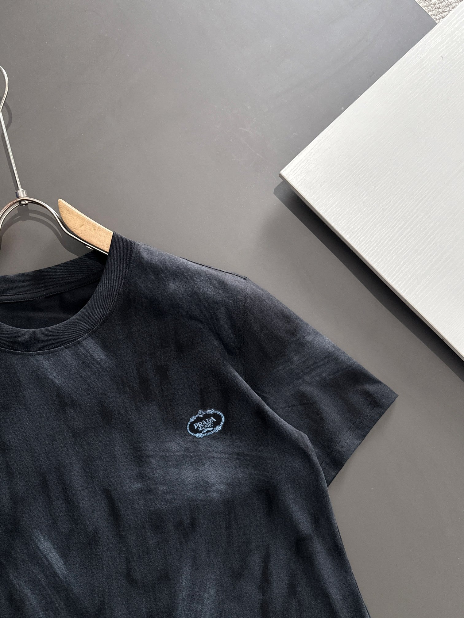 LuxluxHouse Best Quality Clothes T-shirt Prada