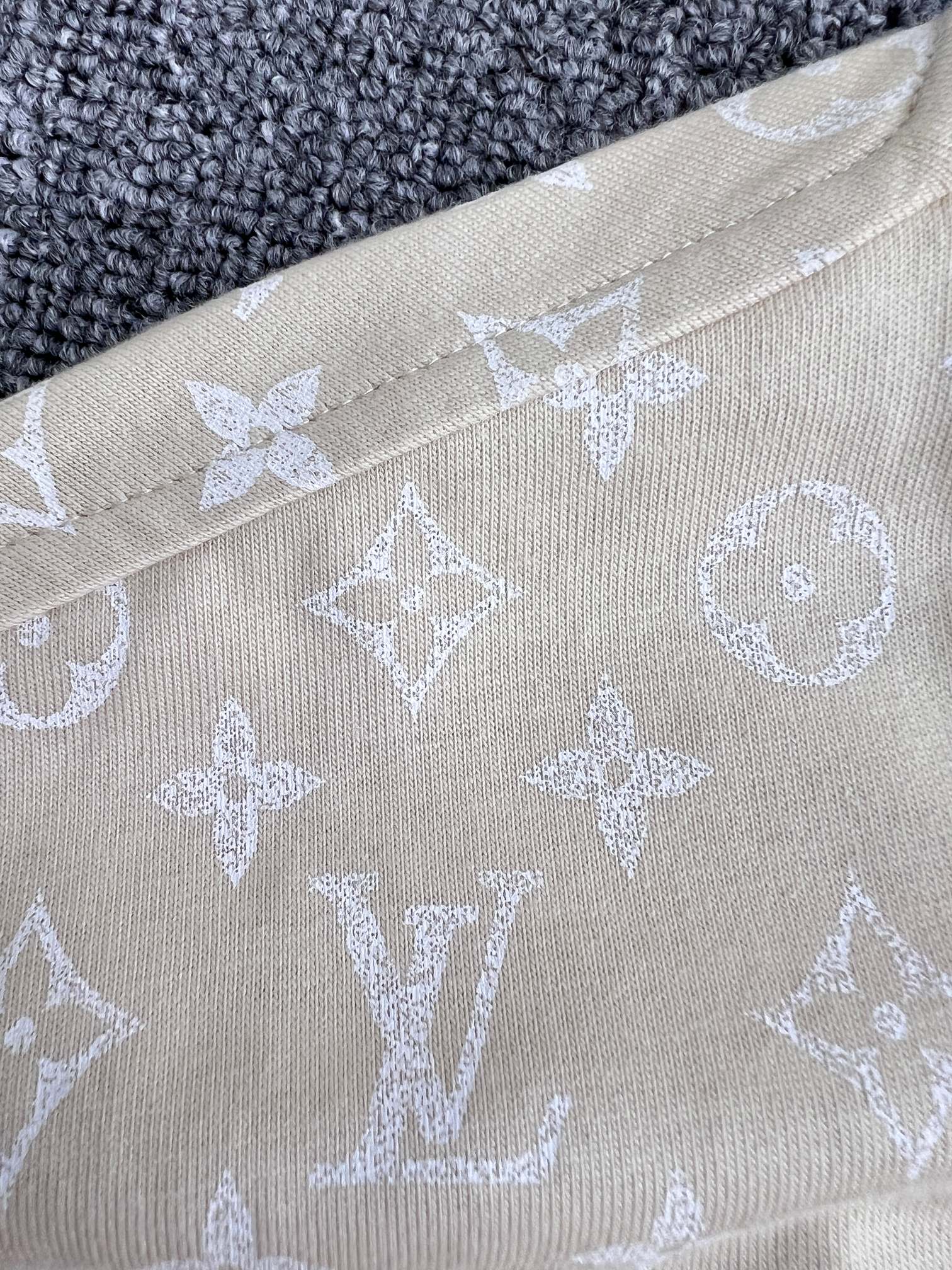 LuxluxHouse Best Quality Clothes T-shirt Louis Vuitton