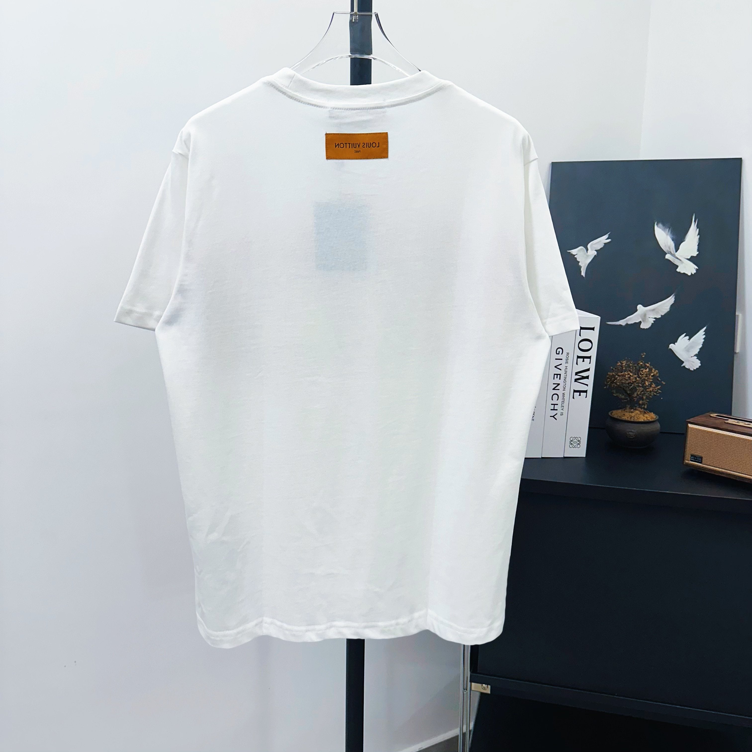 LuxluxHouse Best Quality Clothes T-shirt Louis Vuitton