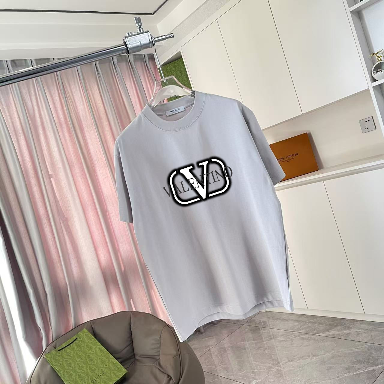 LuxluxHouse Best Quality Clothes Valentino T-shirt