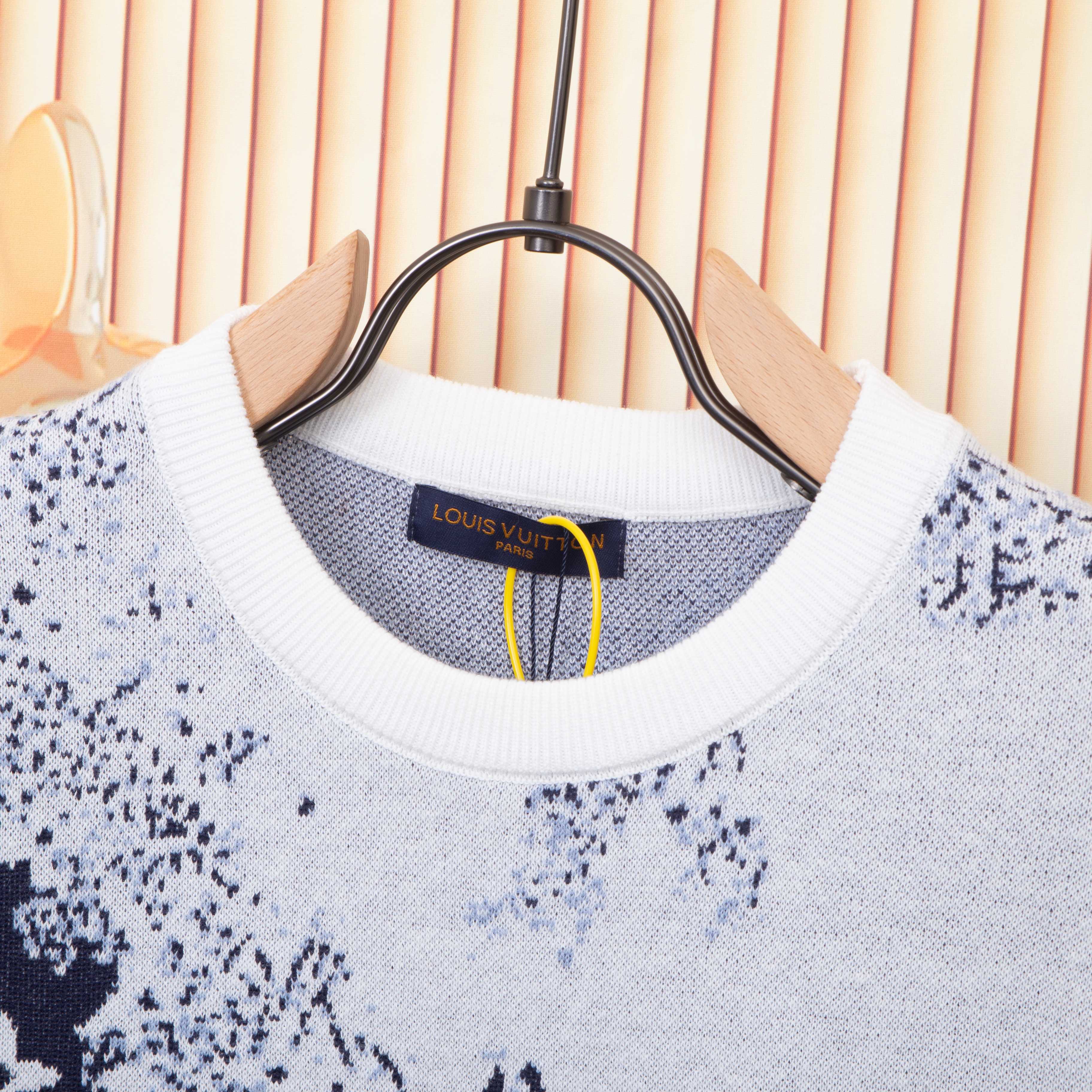 LuxluxHouse Best Quality Clothes T-shirt Louis Vuitton