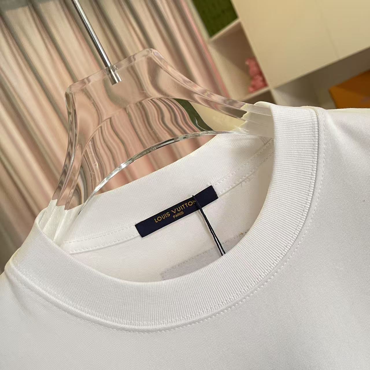 LuxluxHouse Best Quality Clothes T-shirt Louis Vuitton