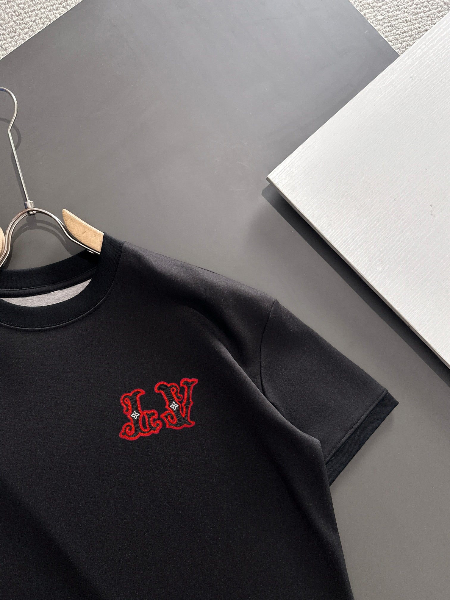 LuxluxHouse Best Quality Clothes T-shirt Louis Vuitton