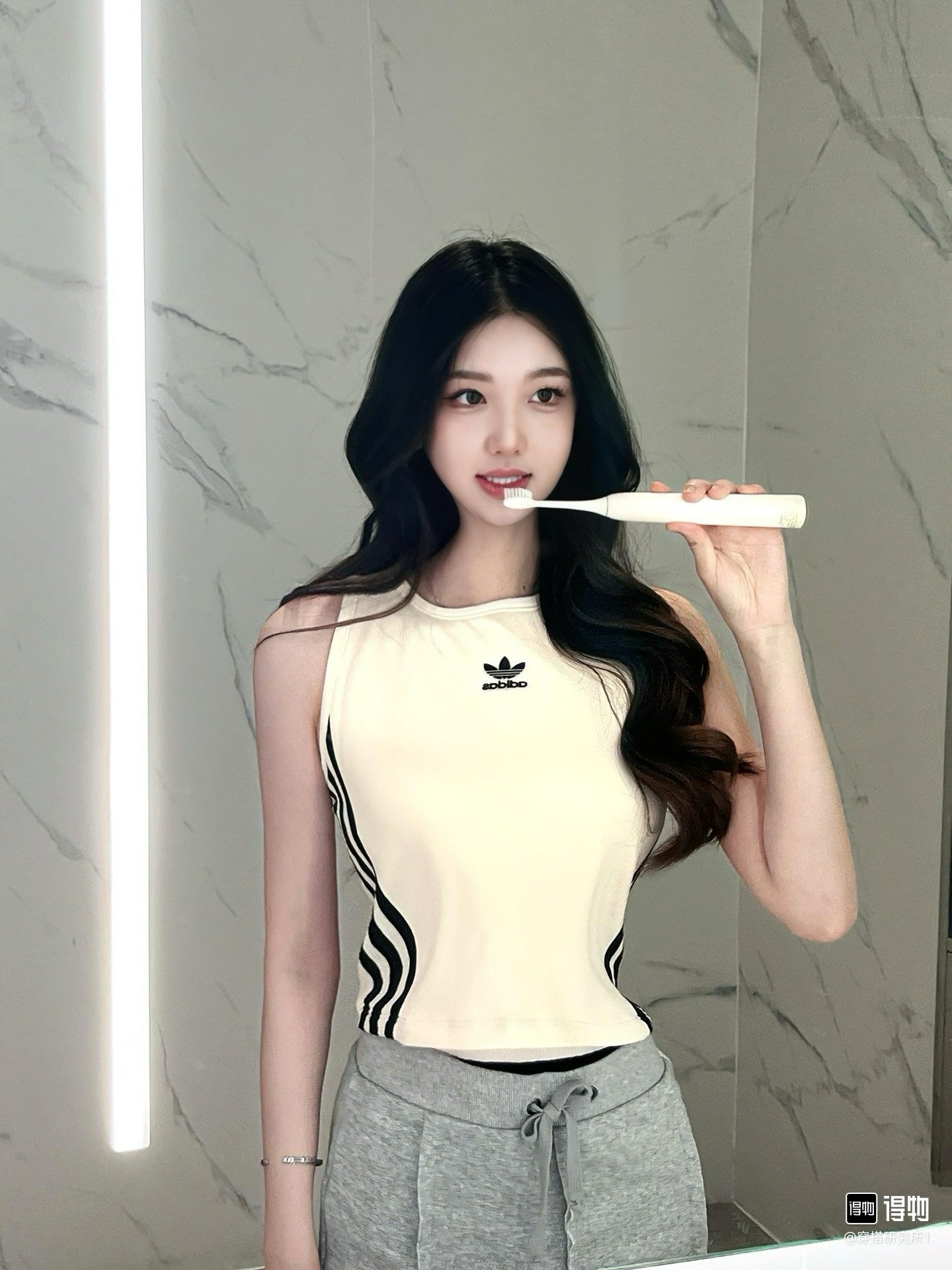 LuxluxHouse Best Quality Clothes Nike & Adidas T-shirt