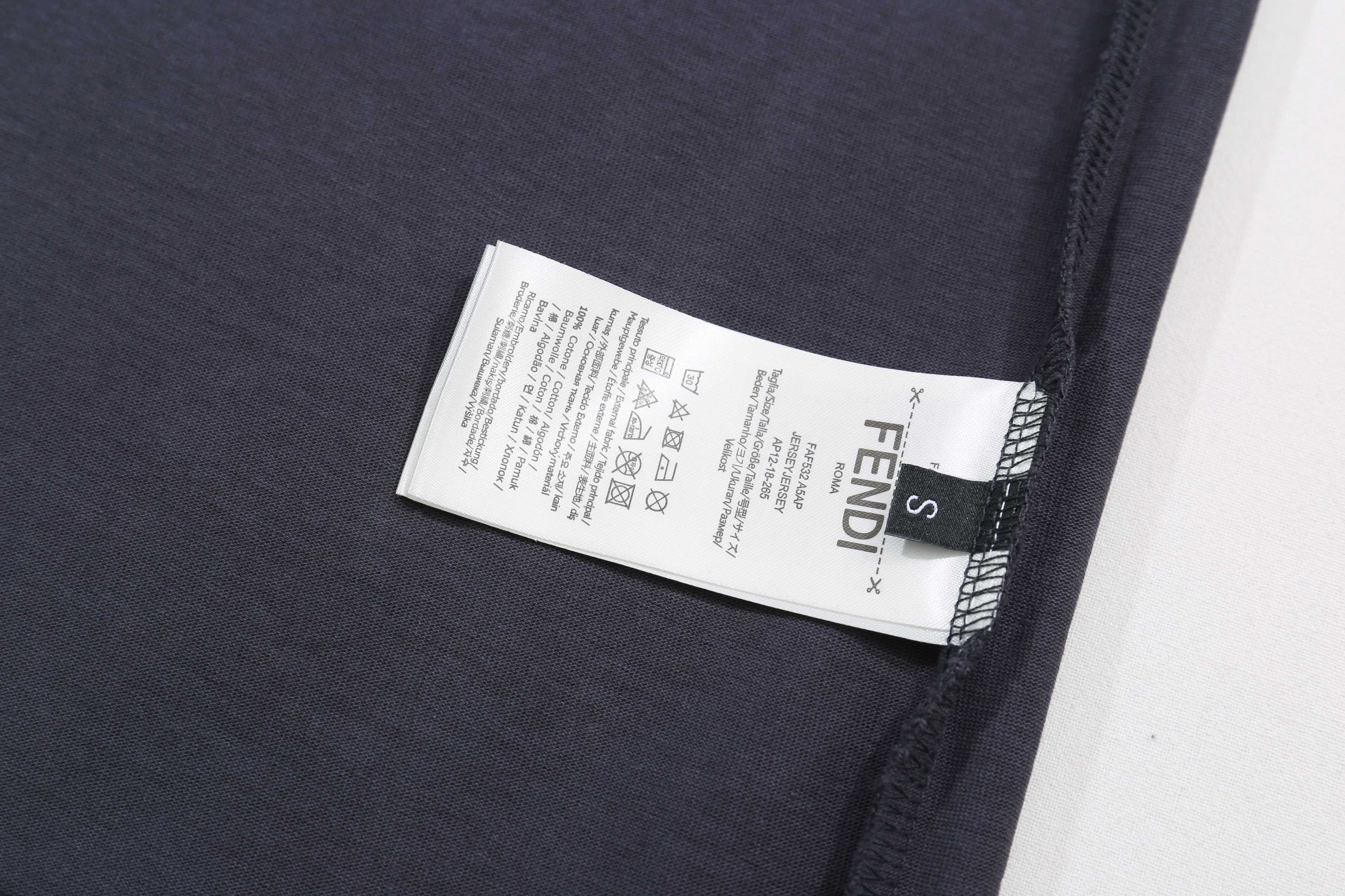 LuxluxHouse Best Quality Clothes Fendi T-shirt