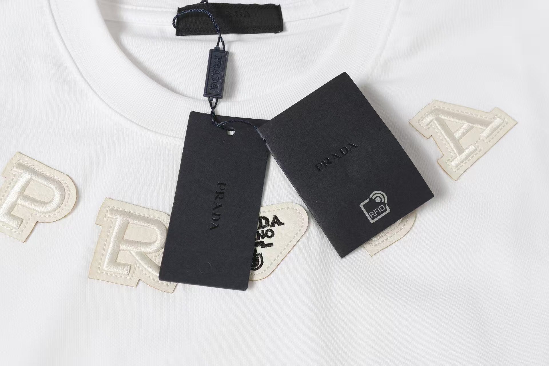 LuxluxHouse Best Quality Clothes T-shirt Prada