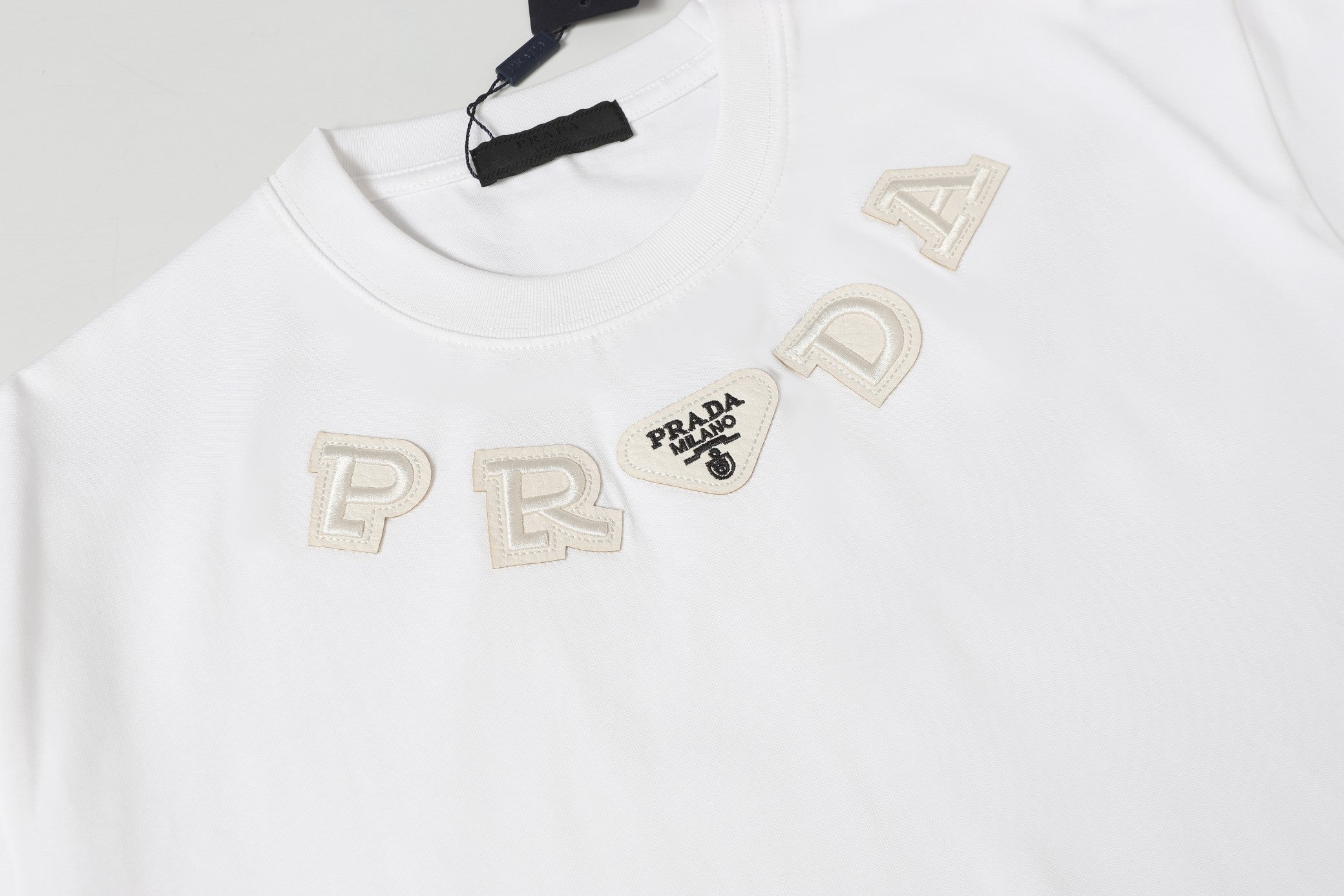 LuxluxHouse Best Quality Clothes T-shirt Prada