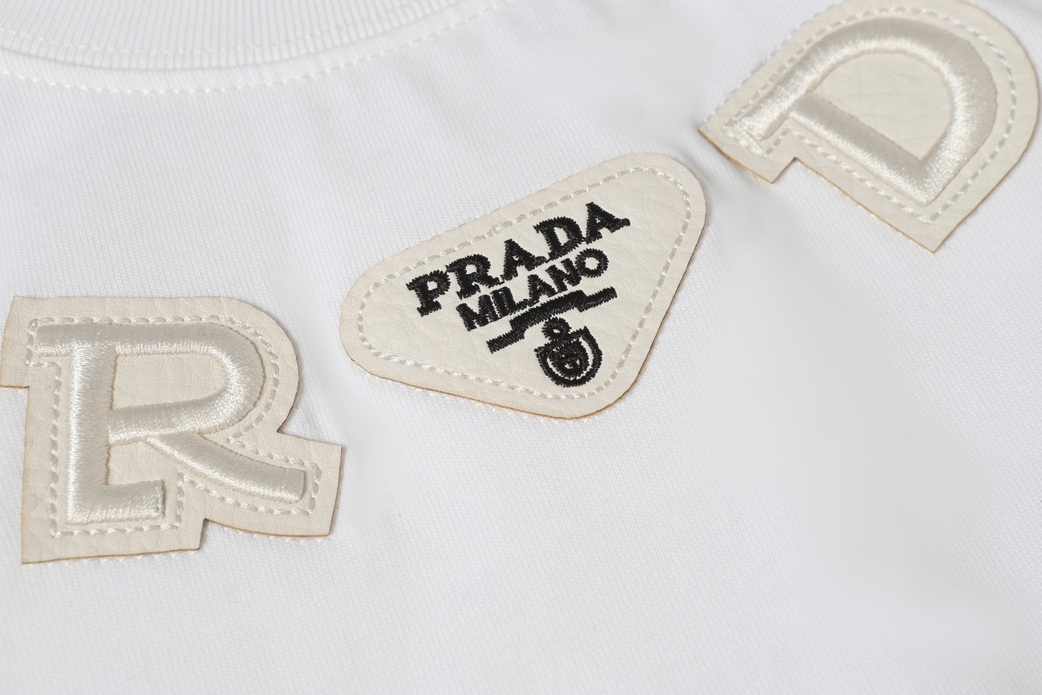 LuxluxHouse Best Quality Clothes T-shirt Prada