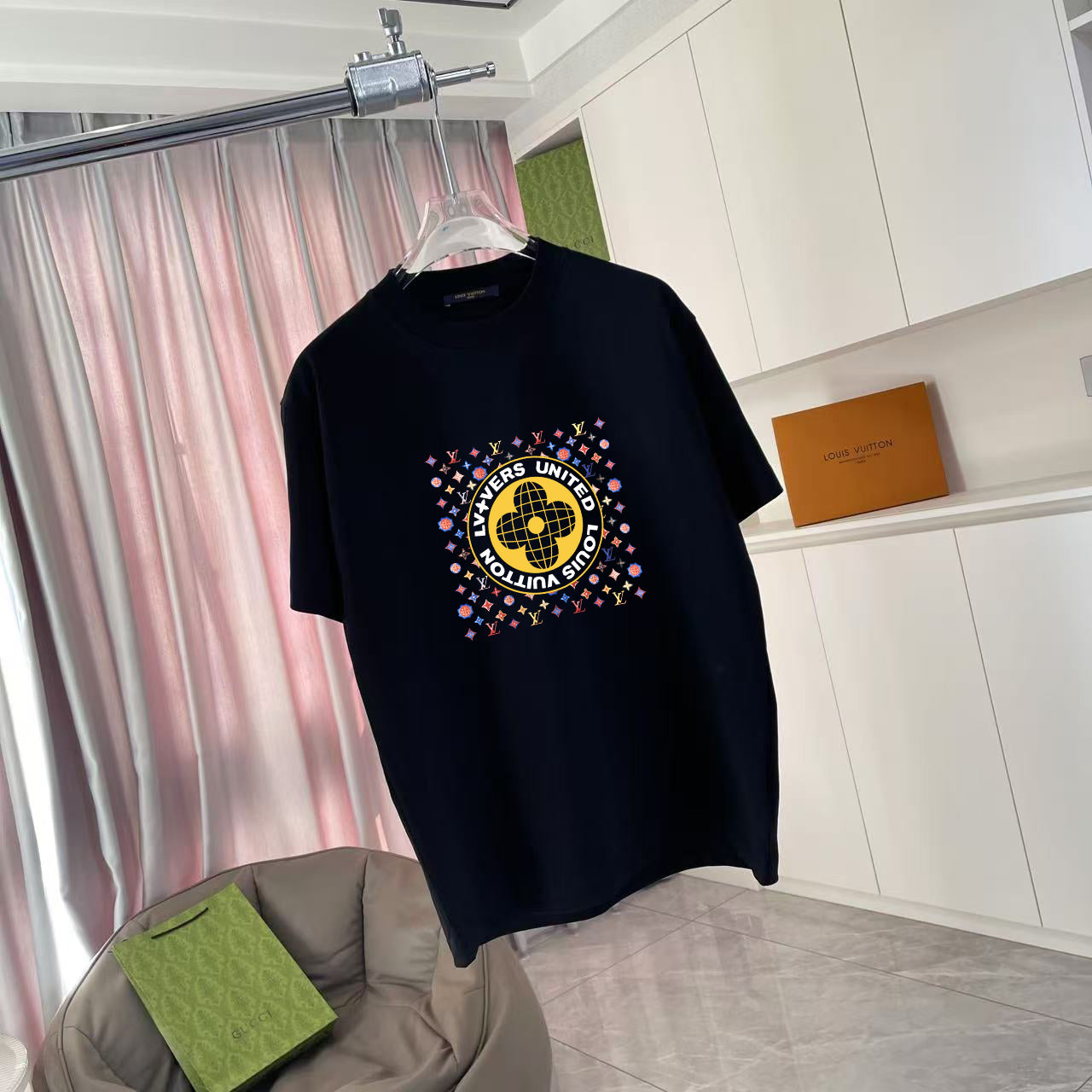 LuxluxHouse Best Quality Clothes T-shirt Louis Vuitton