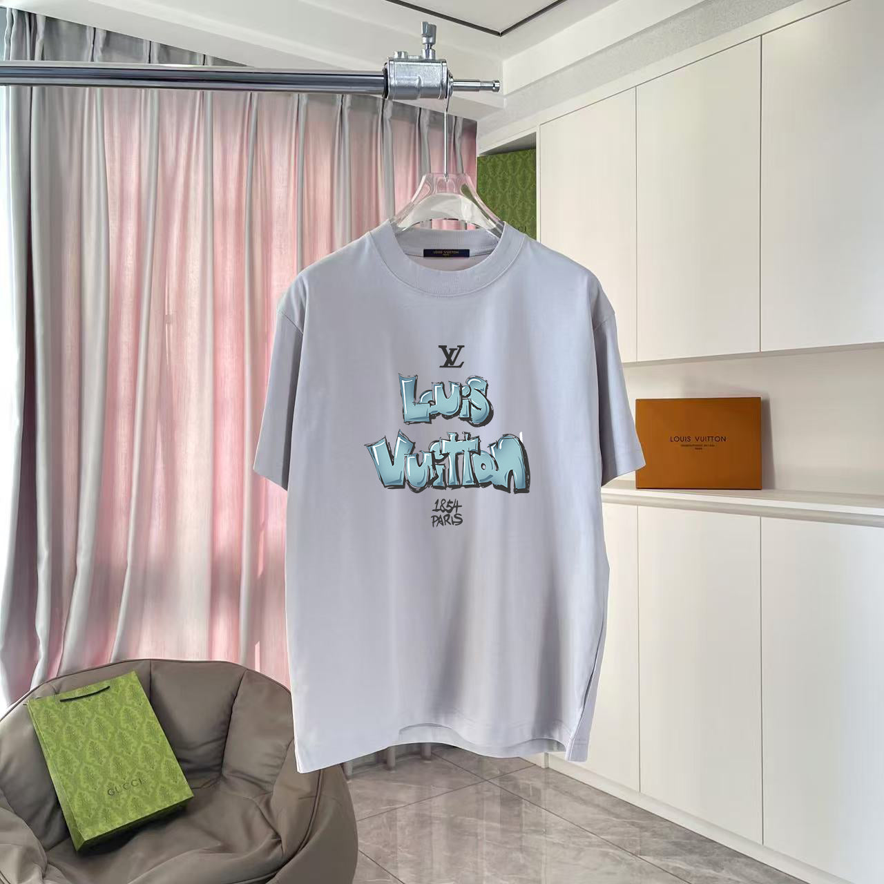 LuxluxHouse Best Quality Clothes T-shirt Louis Vuitton