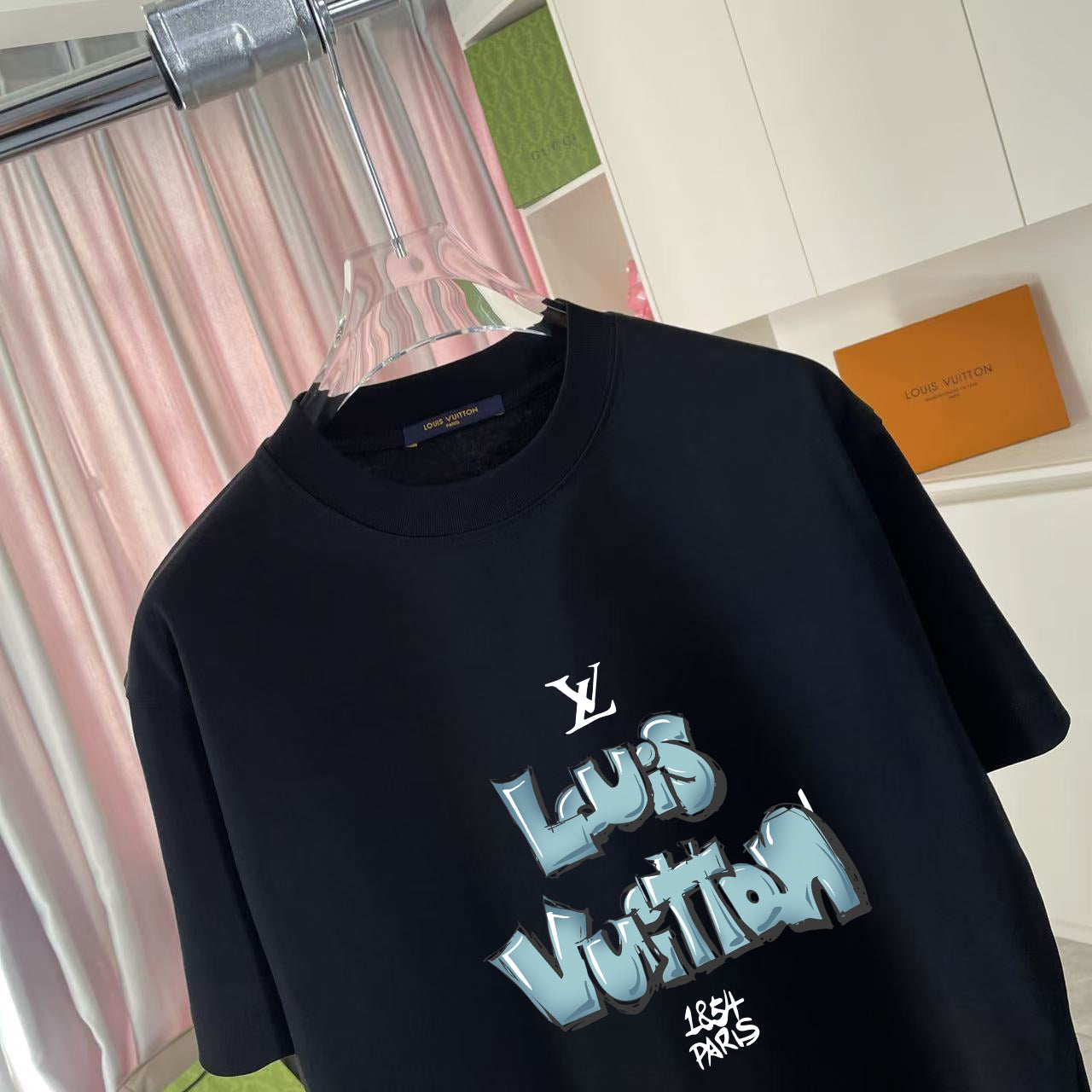 LuxluxHouse Best Quality Clothes T-shirt Louis Vuitton