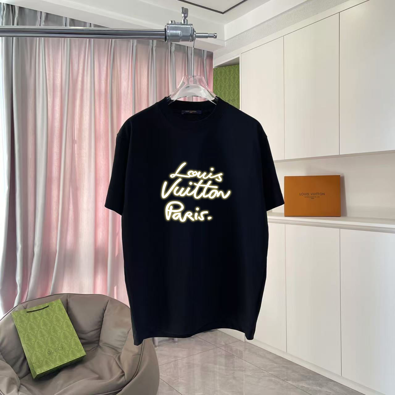 LuxluxHouse Best Quality Clothes T-shirt Louis Vuitton