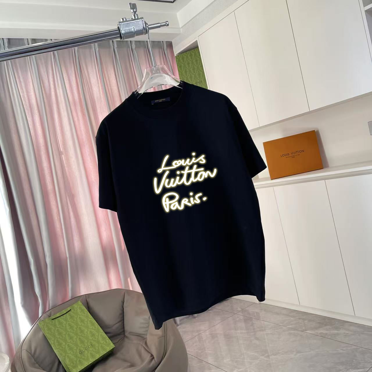 LuxluxHouse Best Quality Clothes T-shirt Louis Vuitton