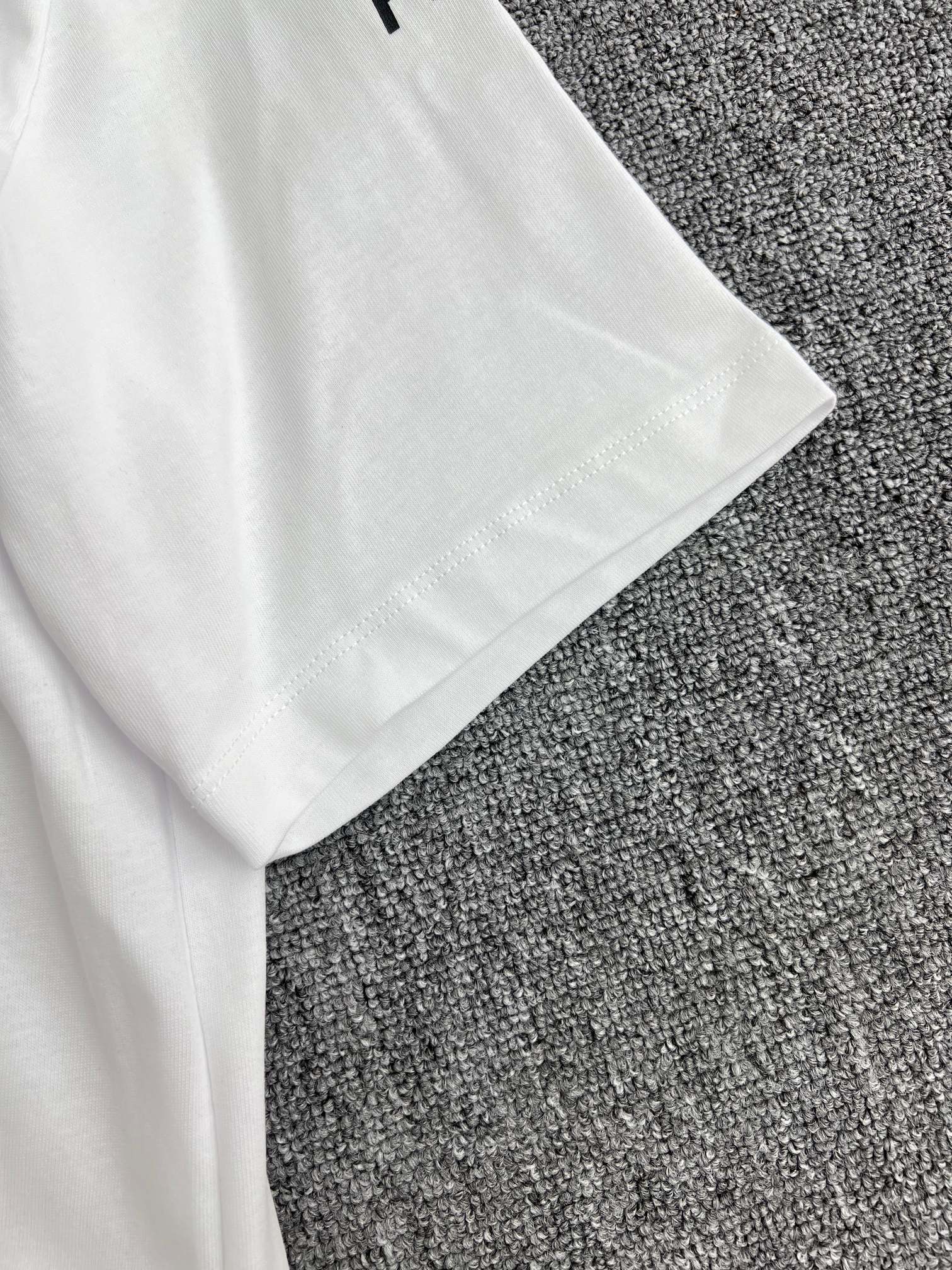 LuxluxHouse Best Quality Clothes T-shirt Moncler