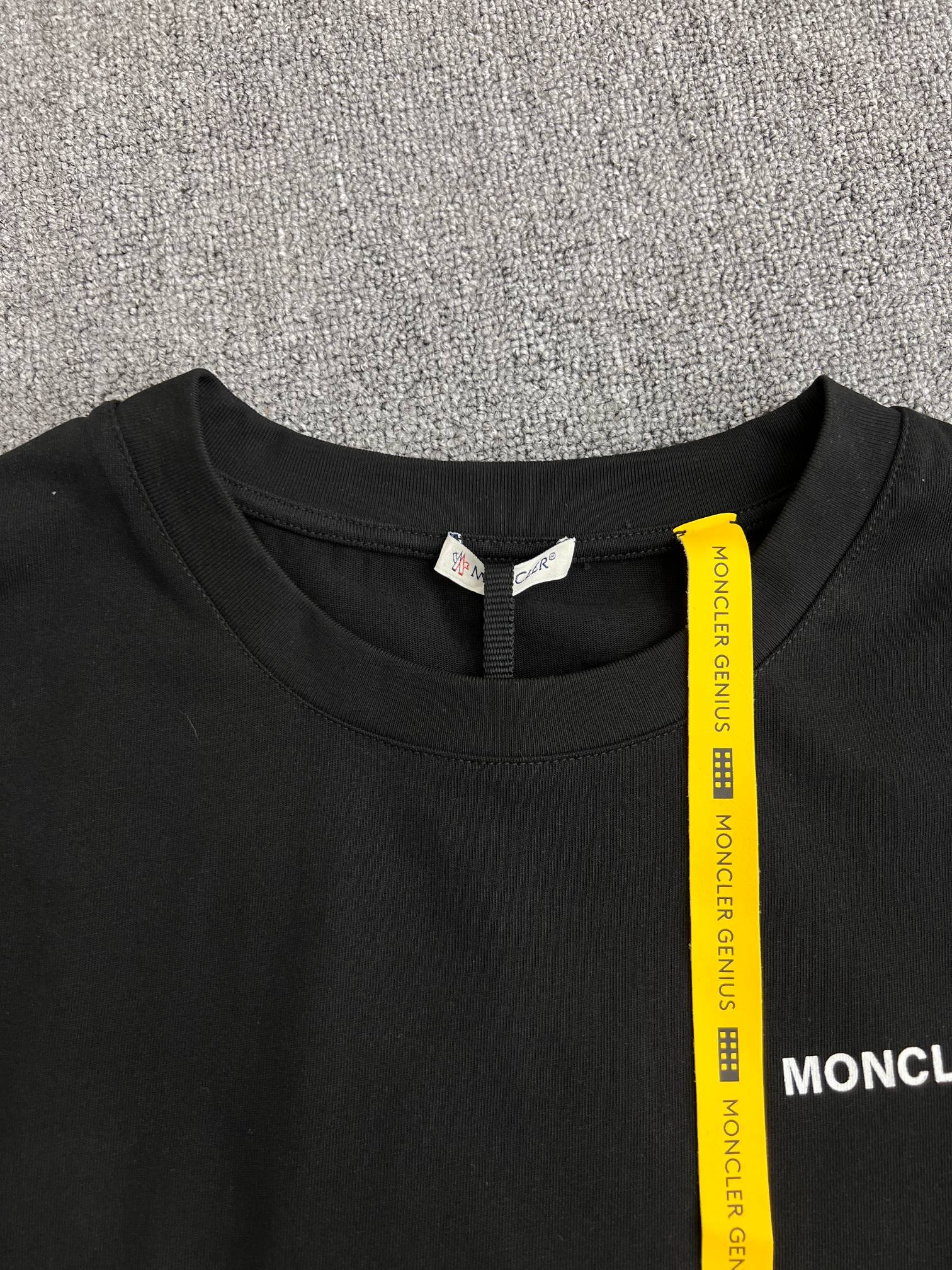 LuxluxHouse Best Quality Clothes T-shirt Moncler