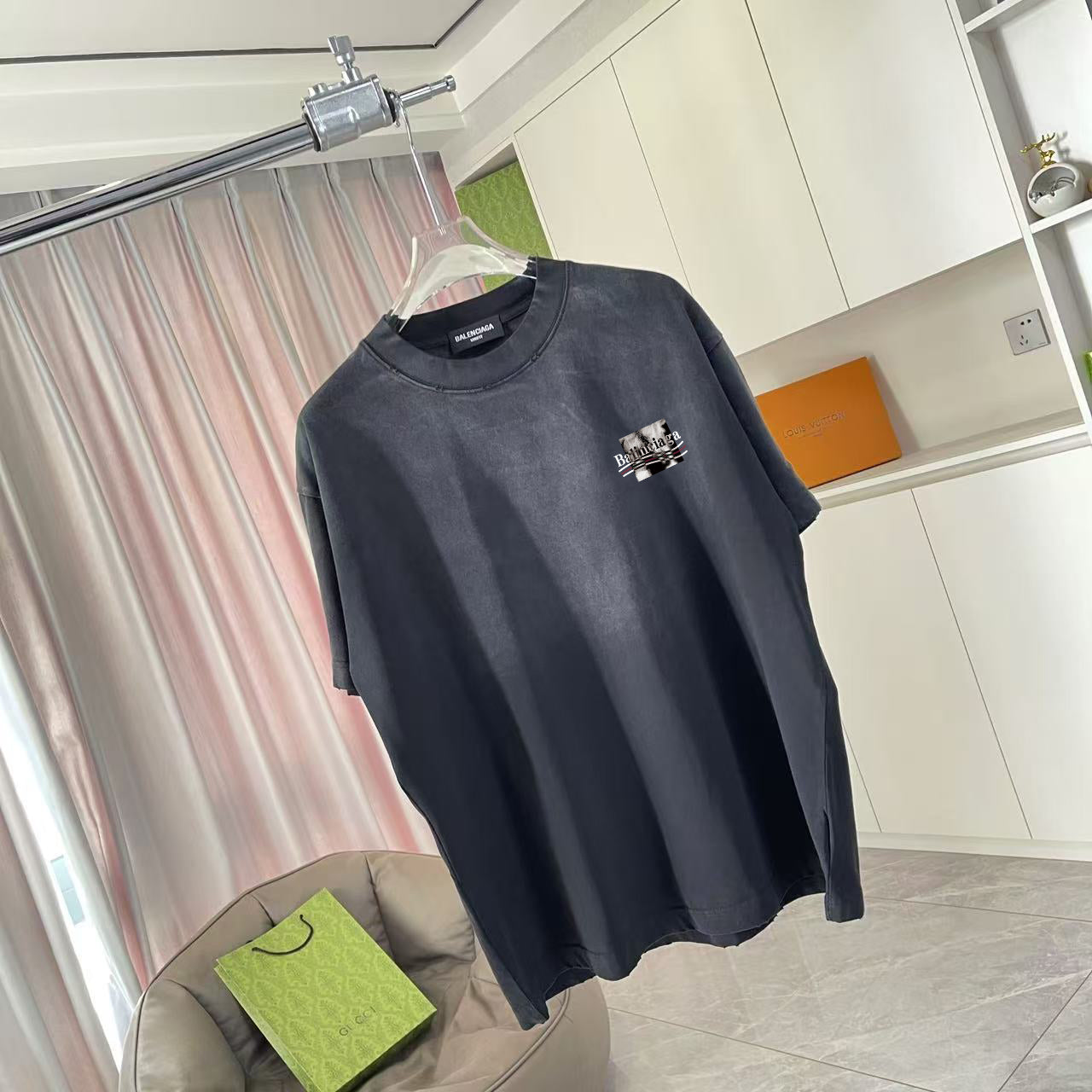 LuxluxHouse Best Quality Clothes Balenciaga T-shirt