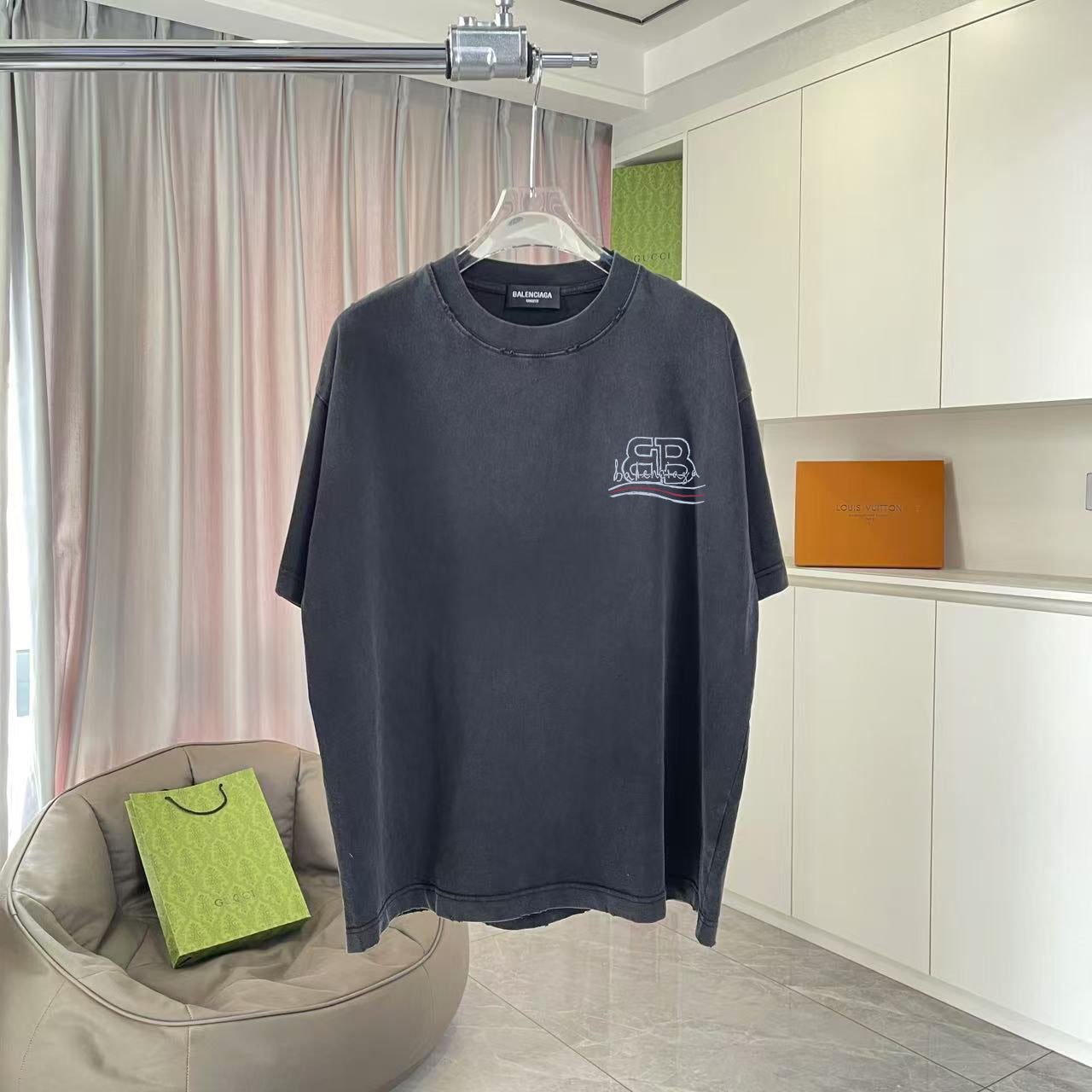 LuxluxHouse Best Quality Clothes Balenciaga T-shirt