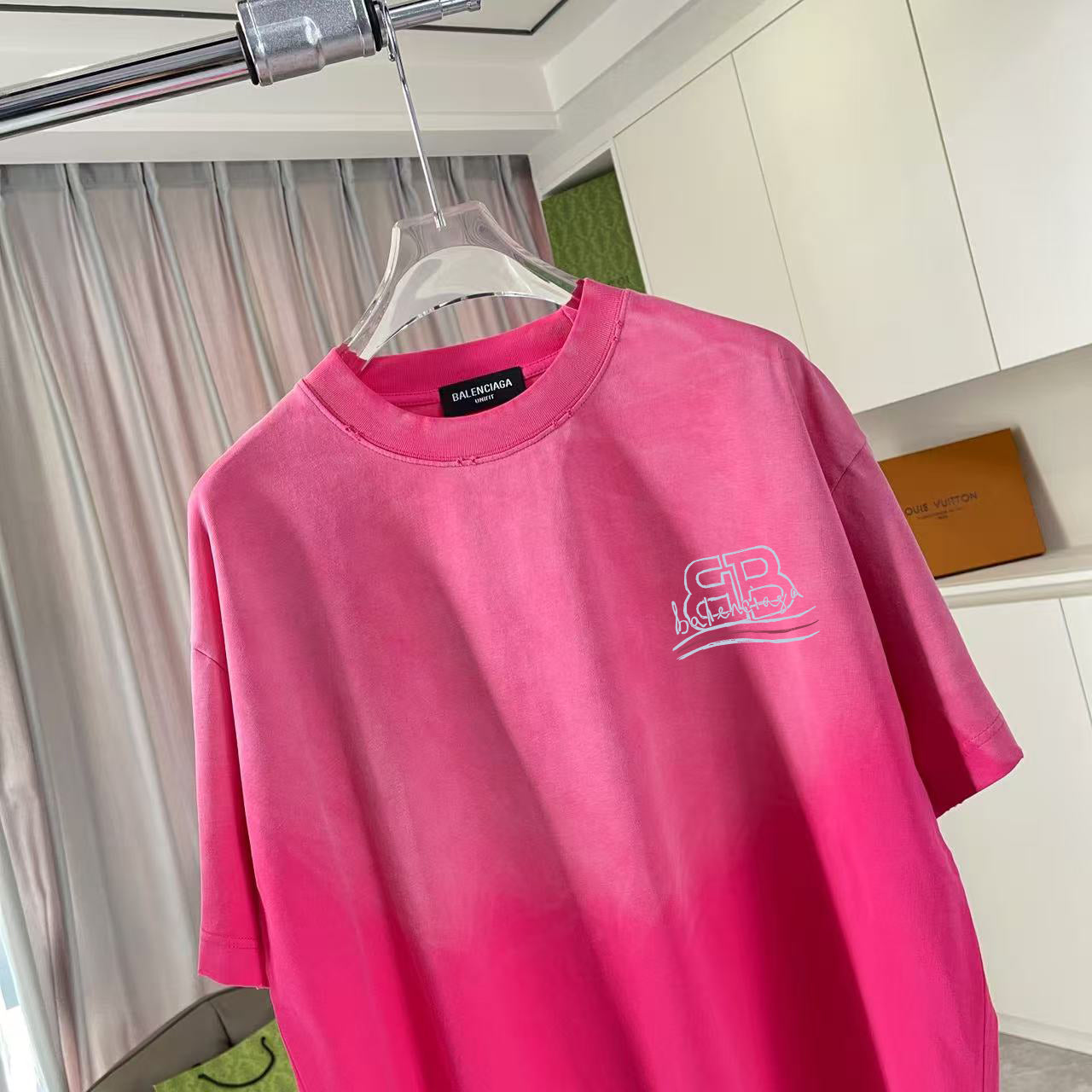LuxluxHouse Best Quality Clothes Balenciaga T-shirt