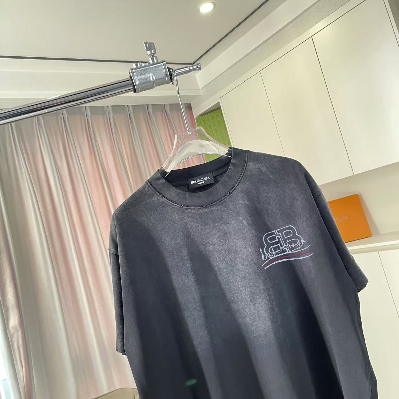 LuxluxHouse Best Quality Clothes Balenciaga T-shirt