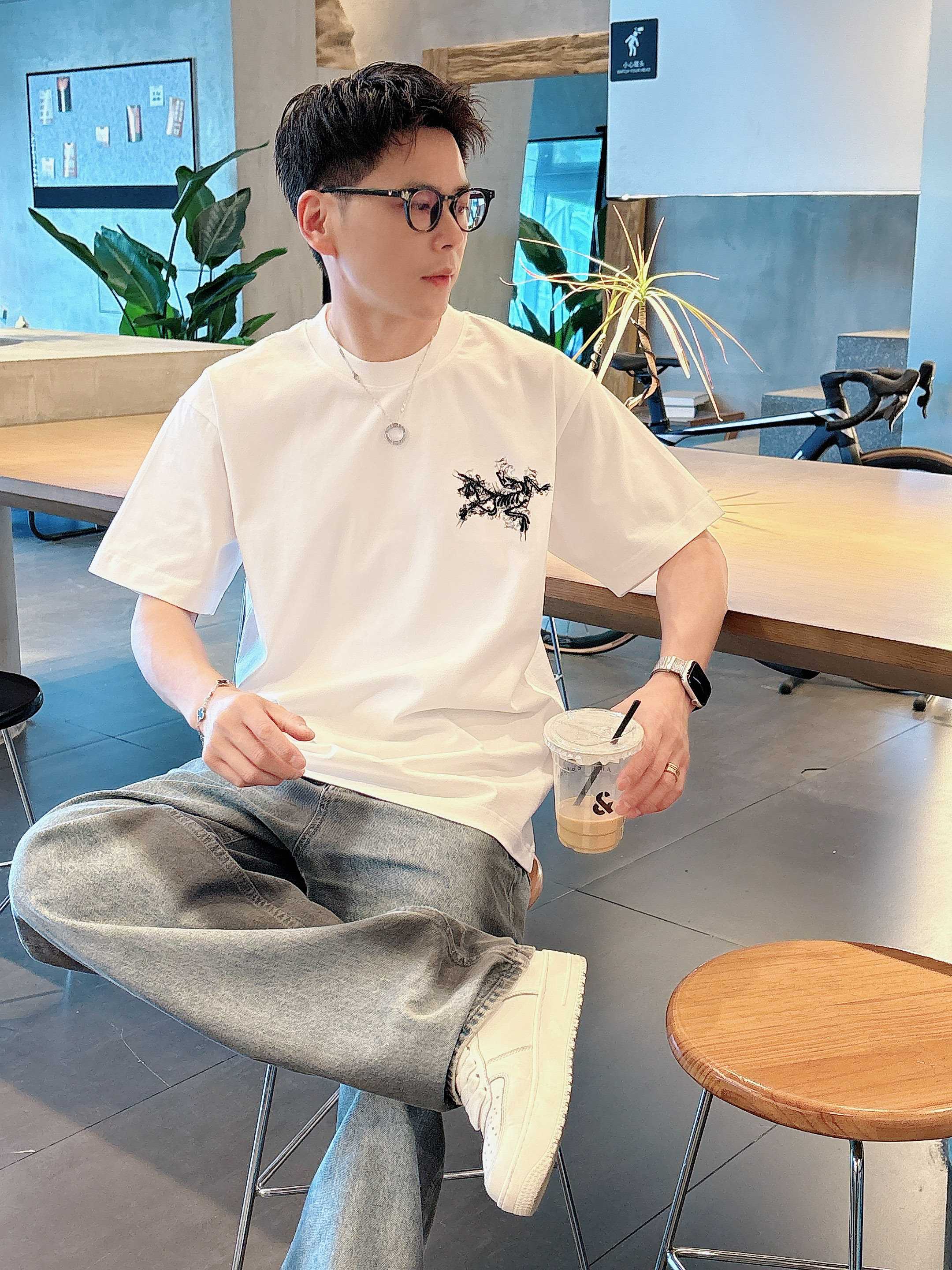 LuxluxHouse Best Quality Clothes T-shirt Arcteryx