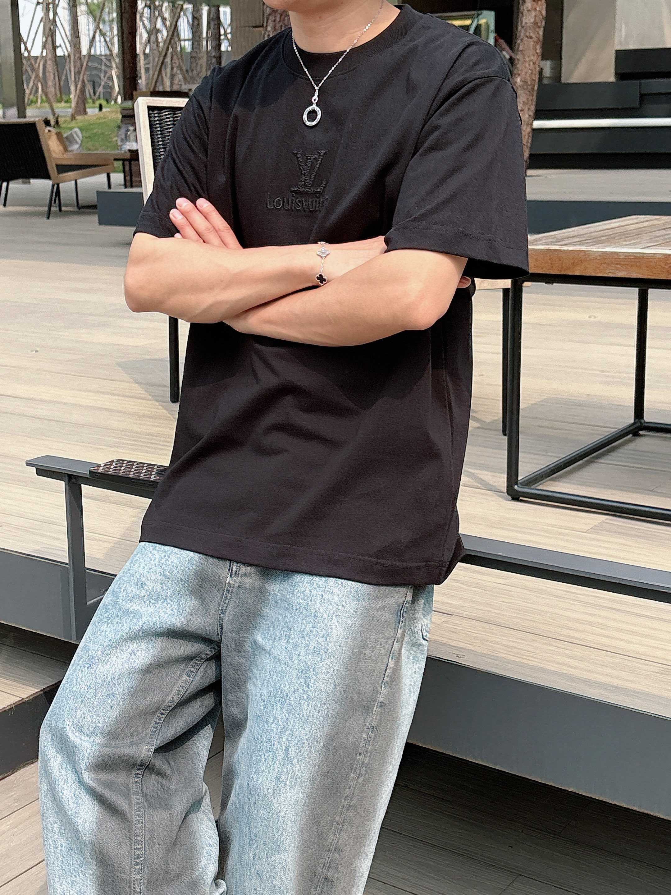 LuxluxHouse Best Quality Clothes T-shirt Louis Vuitton