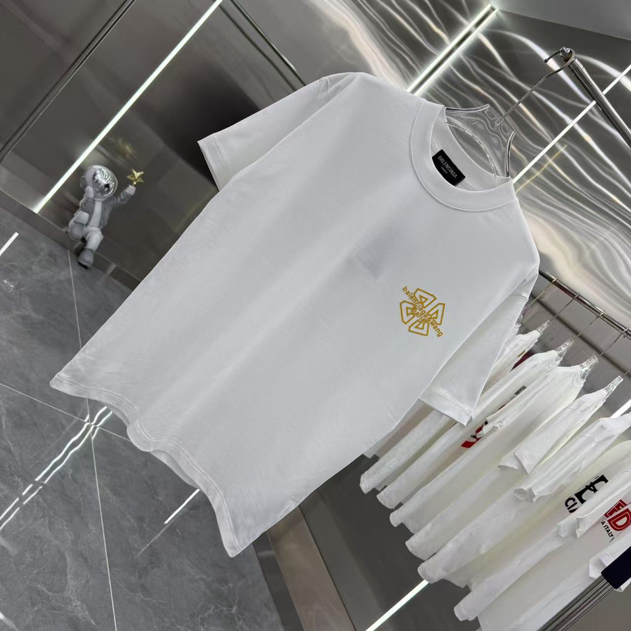 LuxluxHouse Best Quality Clothes Balenciaga T-shirt