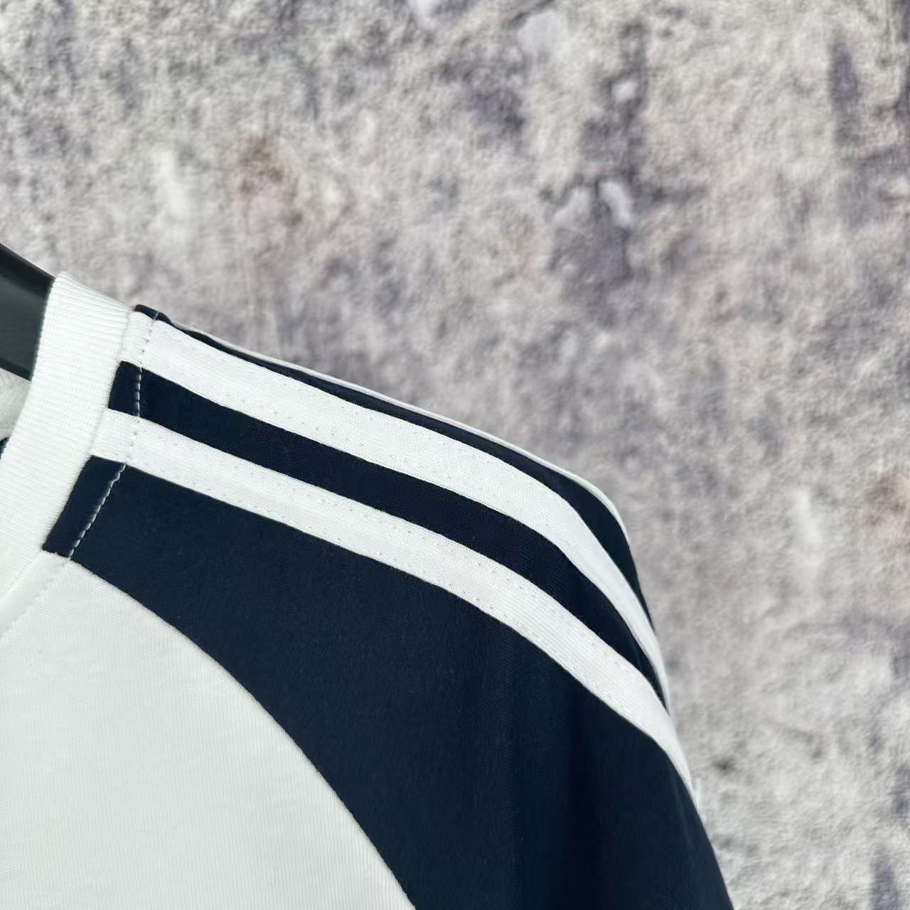 LuxluxHouse Best Quality Clothes Nike & Adidas T-shirt