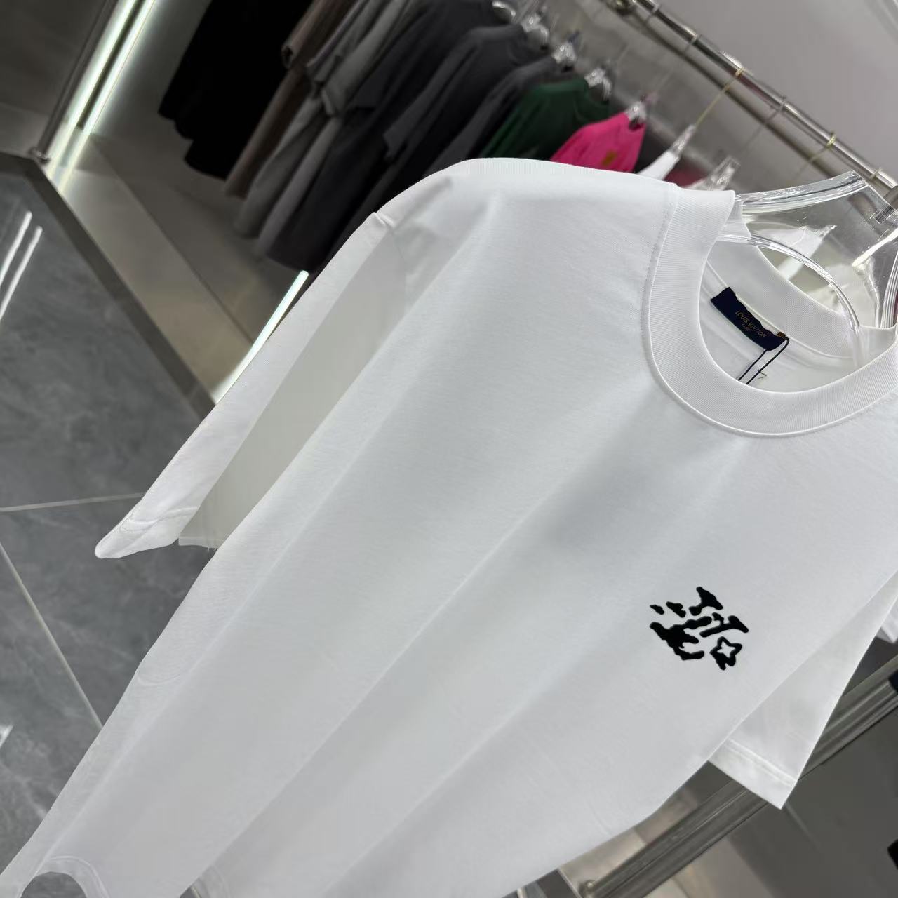 LuxluxHouse Best Quality Clothes T-shirt Louis Vuitton